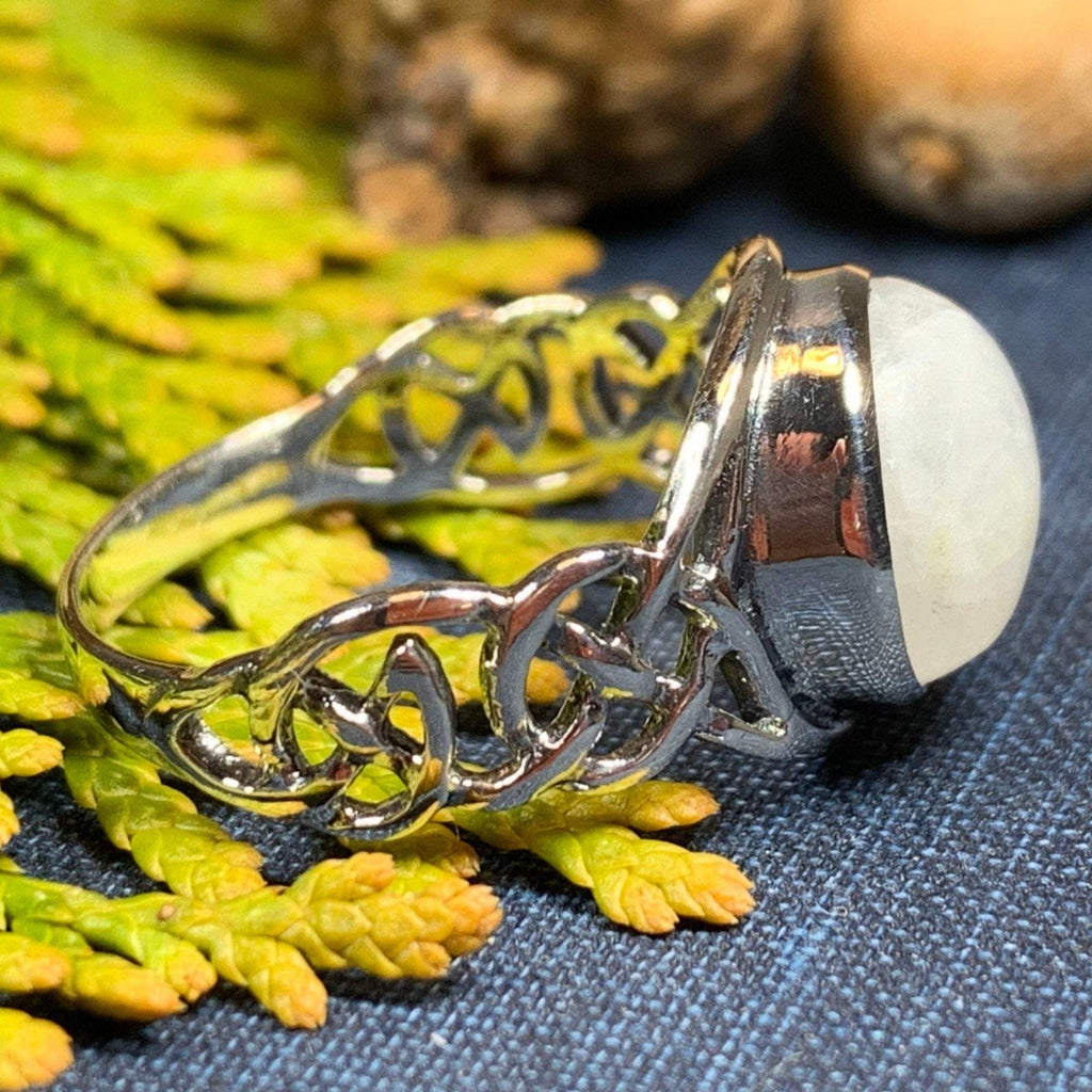 Rhianna Celtic Knot Ring