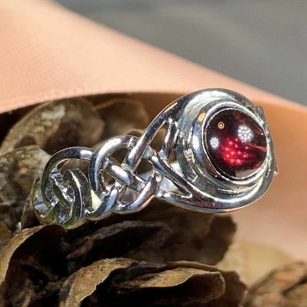 Leah Celtic Knot Ring