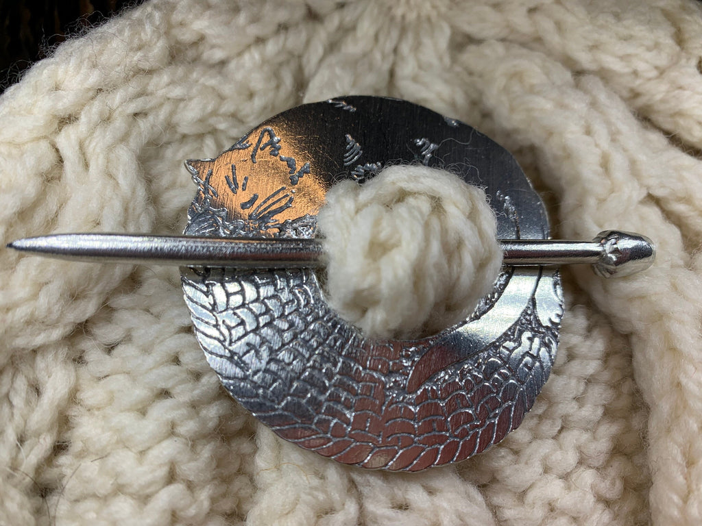 Cozy Cat Scarf Ring