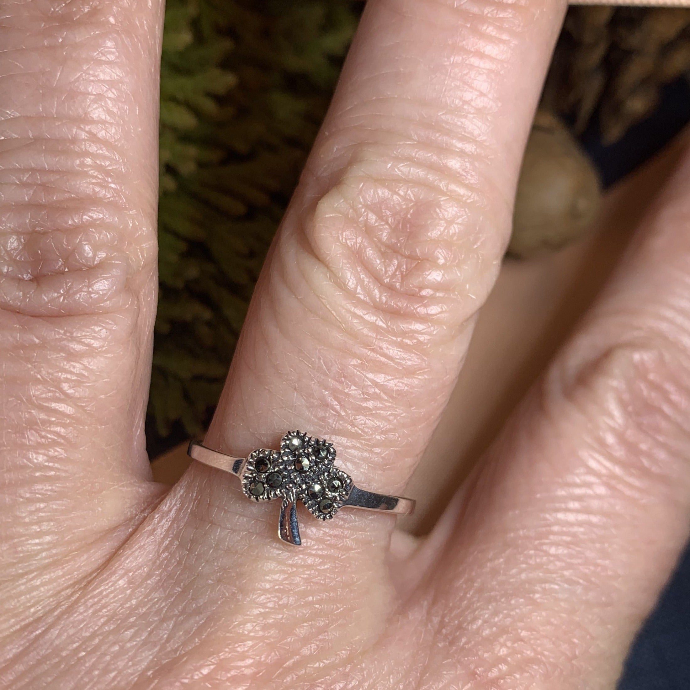 Fáilte Shamrock Ring