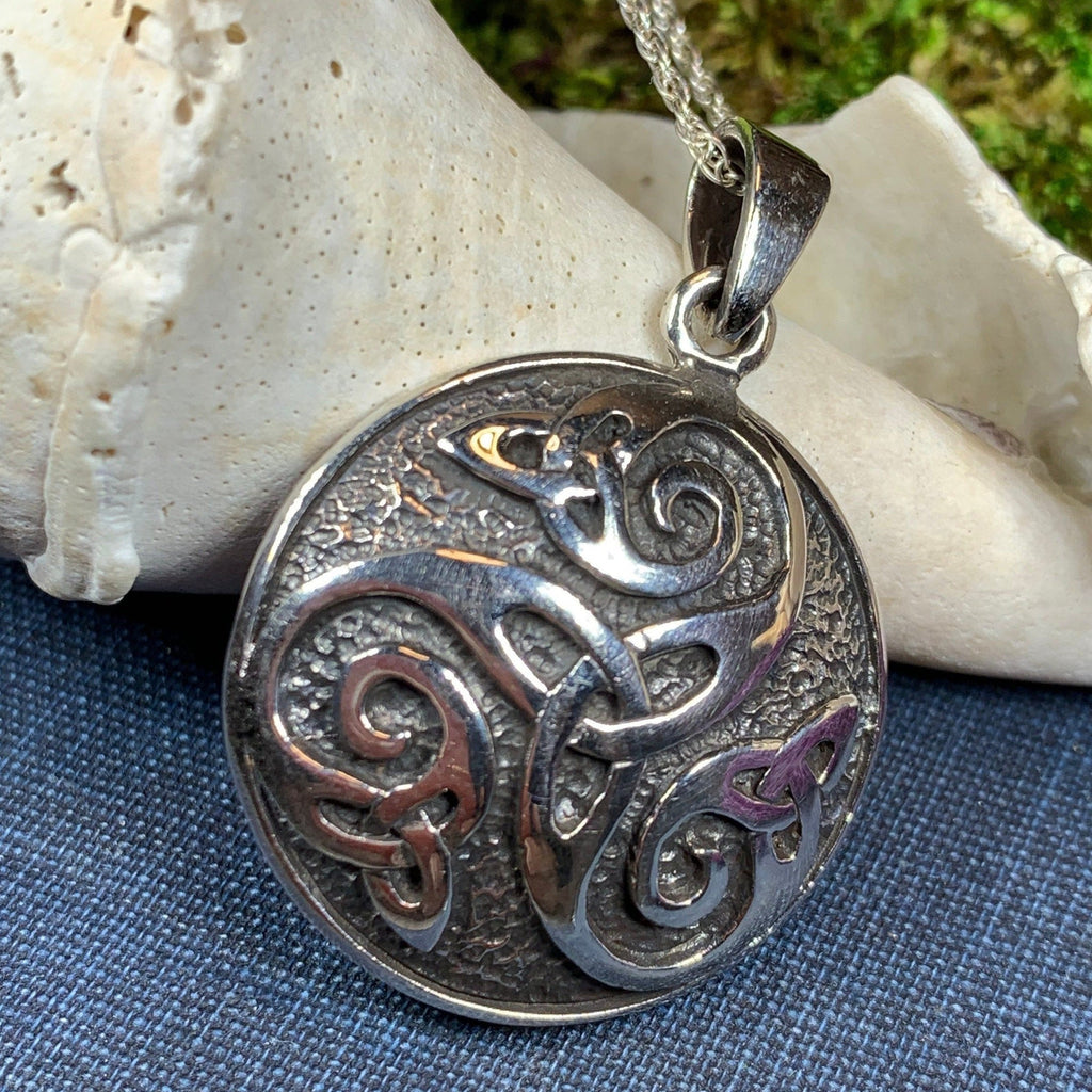 Mochán Celtic Knot Necklace