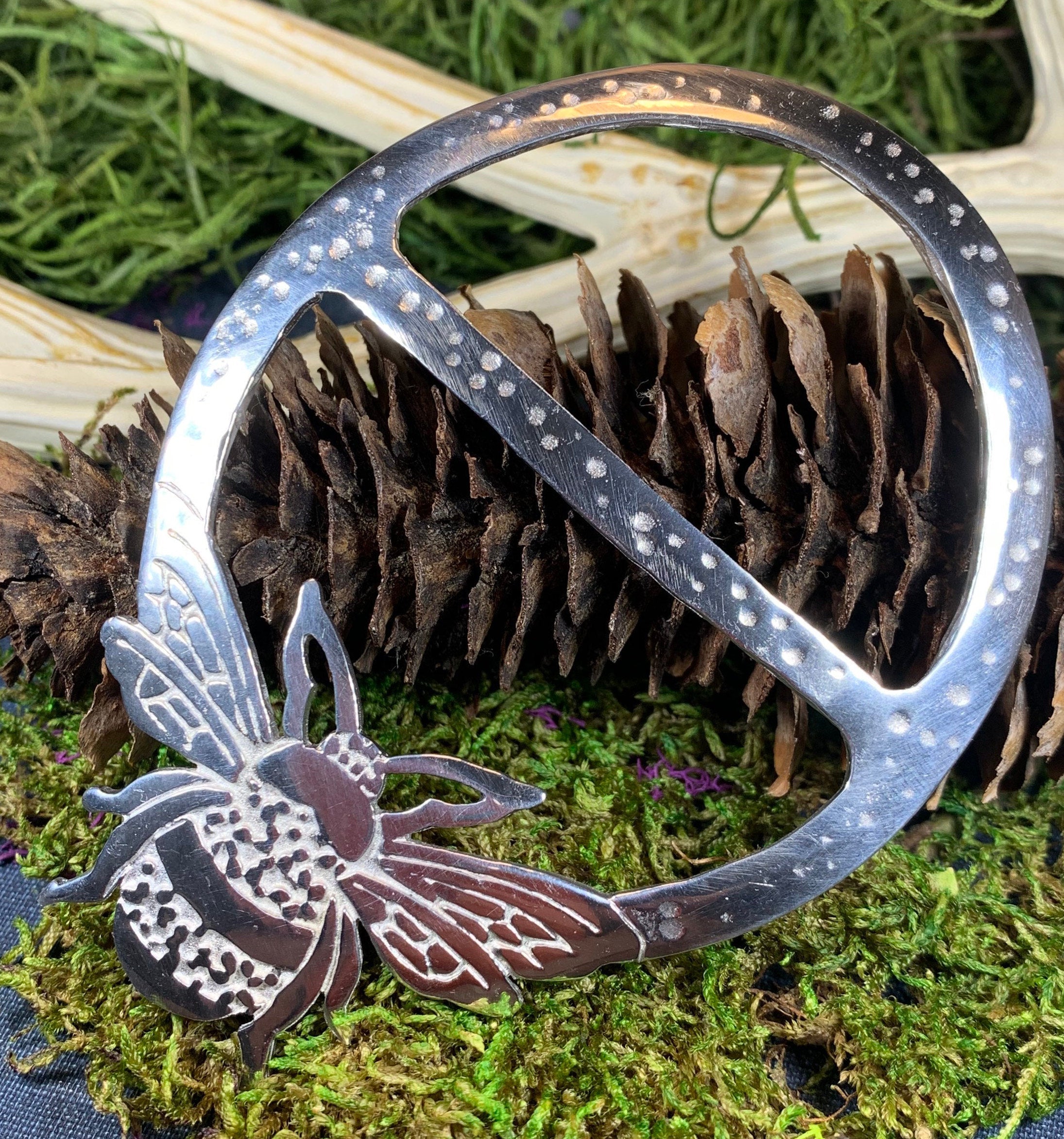 Bonnie Bee Scarf Ring