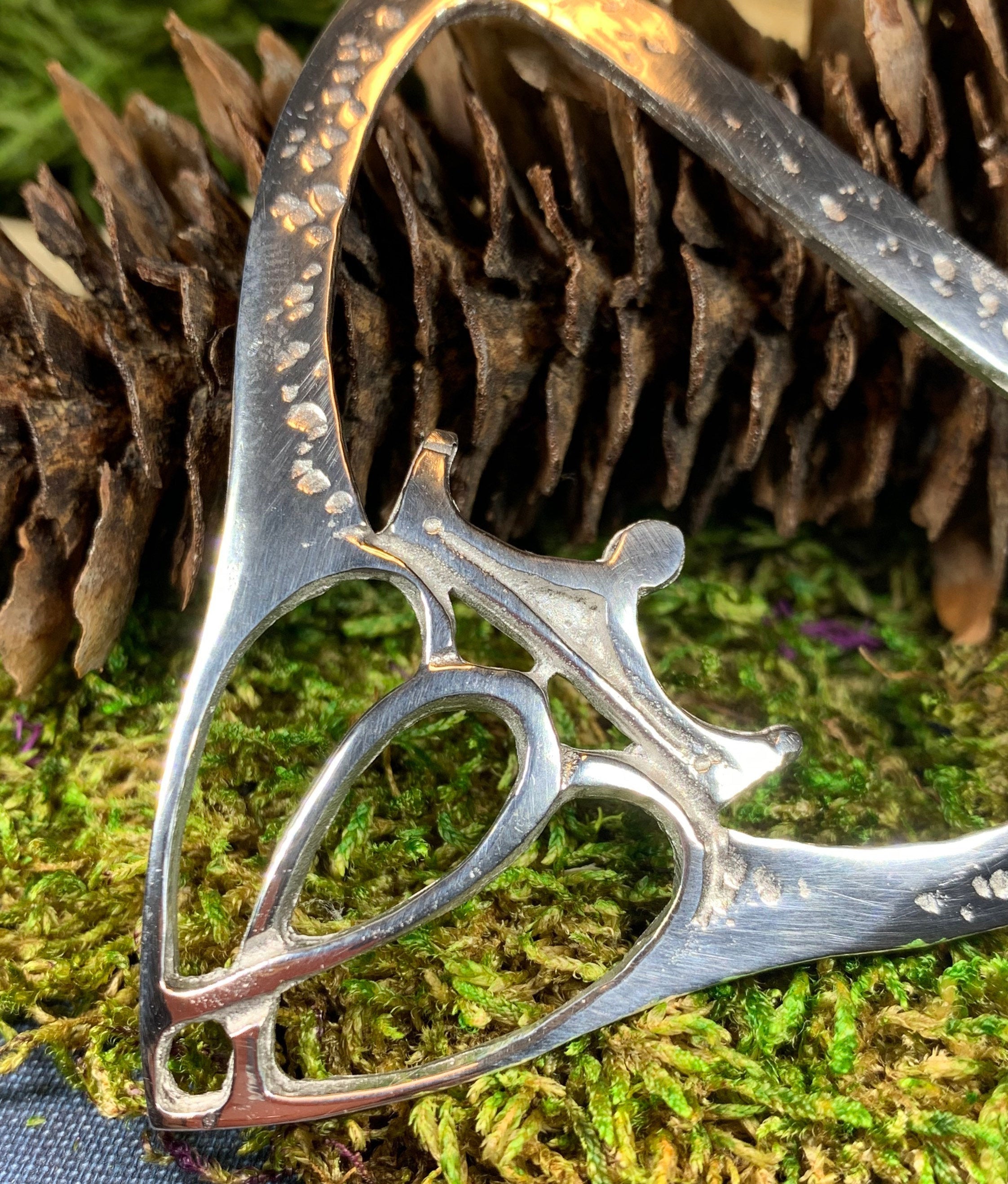 Luckenbooth Scarf Ring