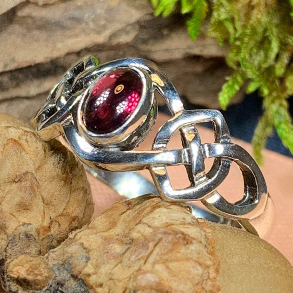Dahlia Celtic Knot Ring