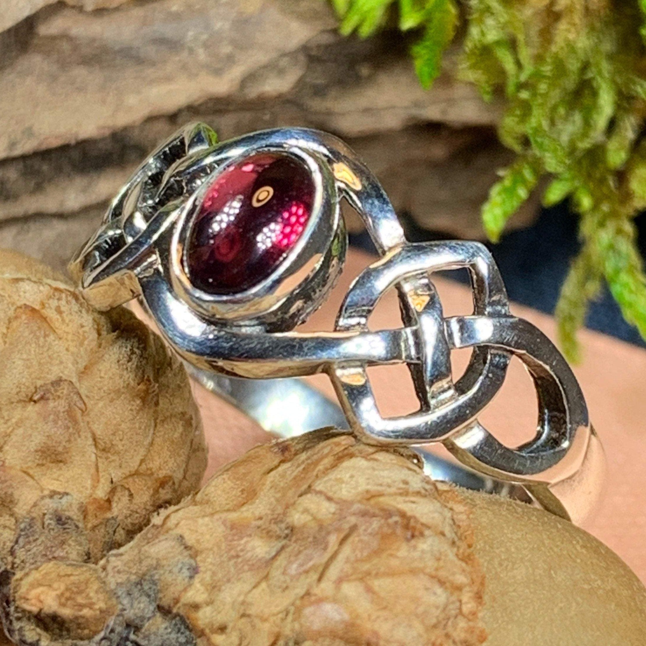 Dahlia Celtic Knot Ring