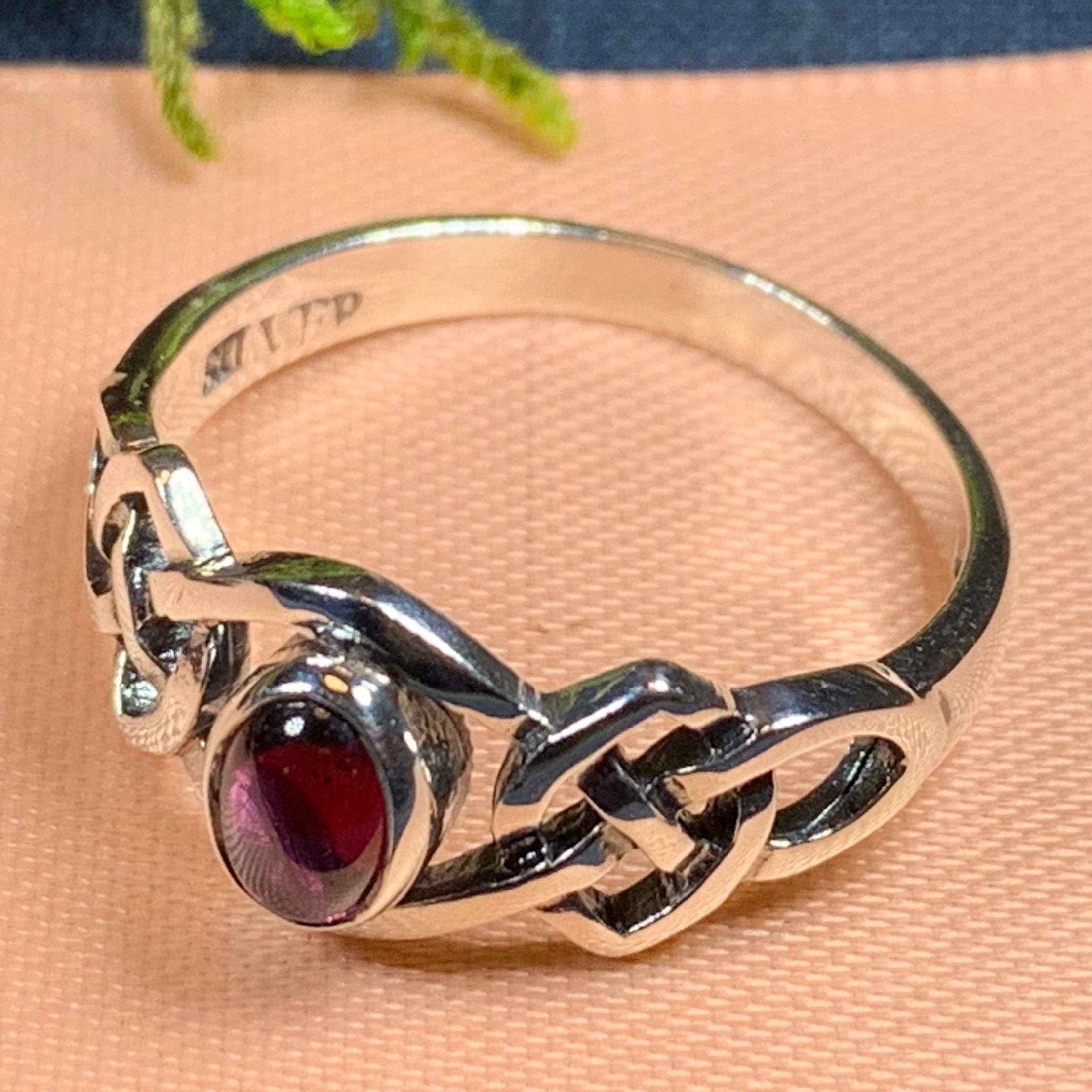 Dahlia Celtic Knot Ring
