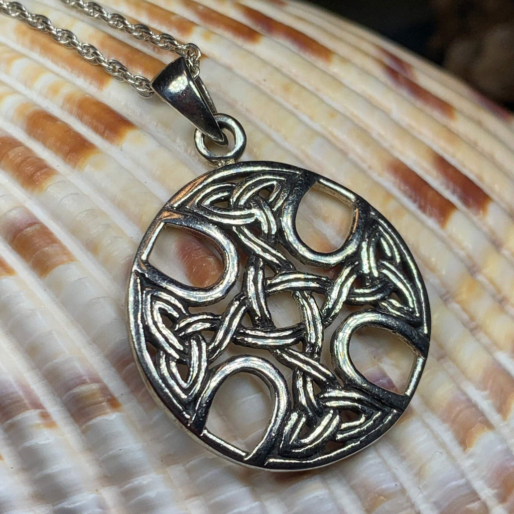 Máire Celtic Knot Necklace