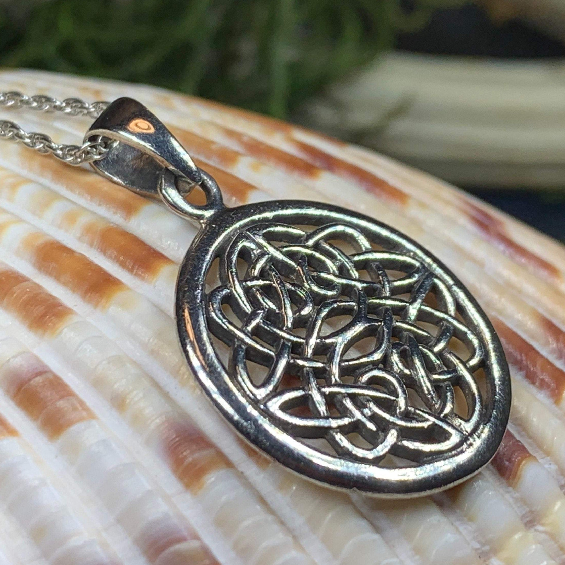 Storeen Celtic Knot Necklace