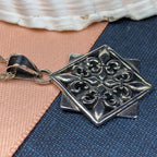 Elegant Fluer De Lis Necklace