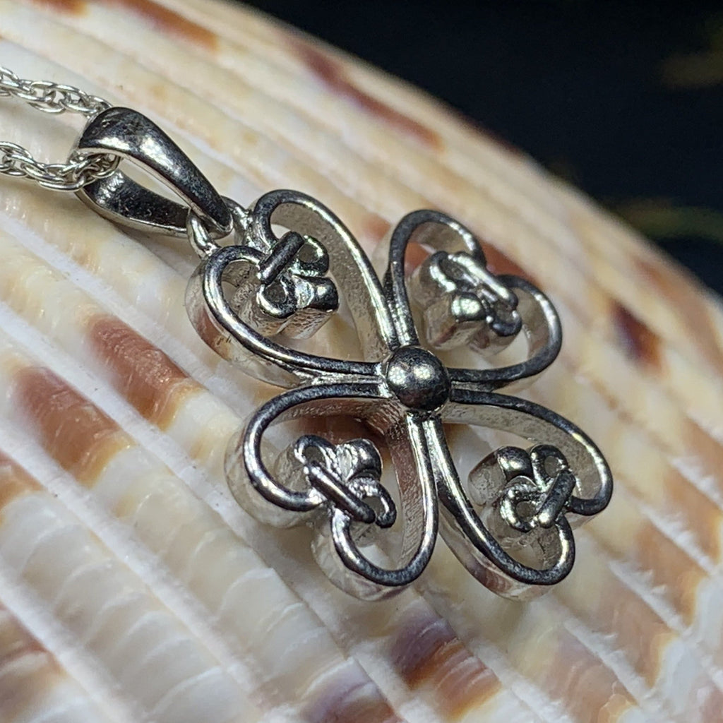 Sonasach Celtic Knot Necklace
