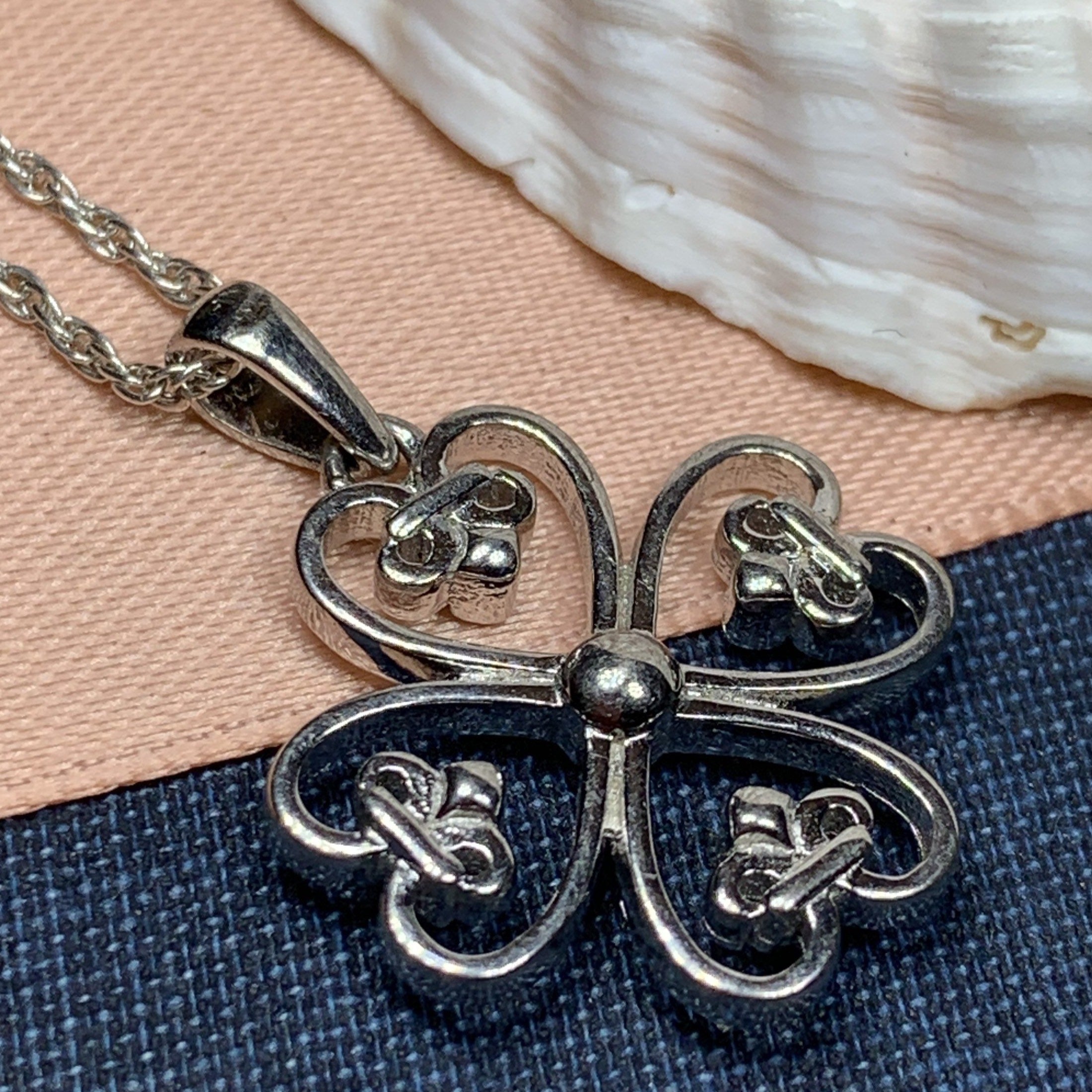 Sonasach Celtic Knot Necklace