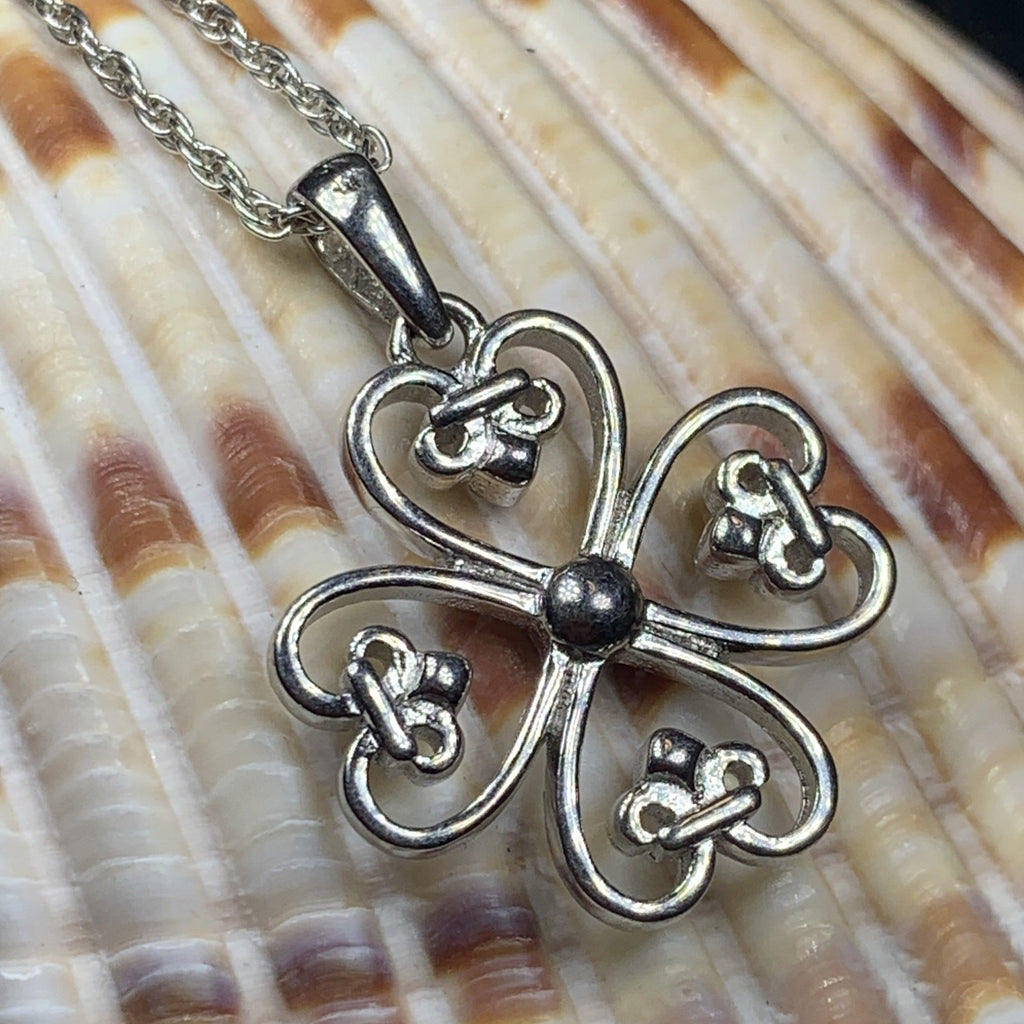 Sonasach Celtic Knot Necklace