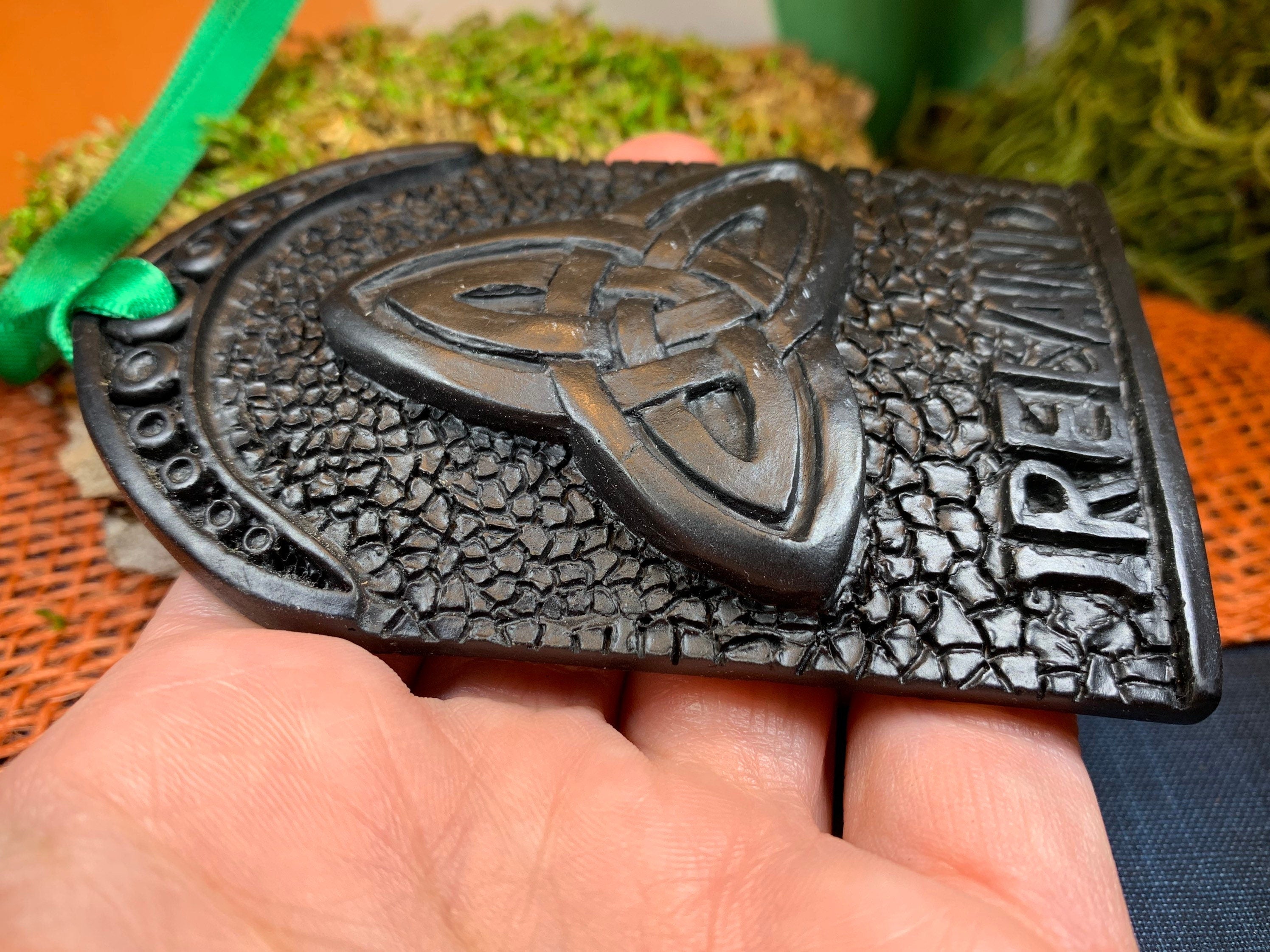 Trinity Knot Irish Turf Ornament