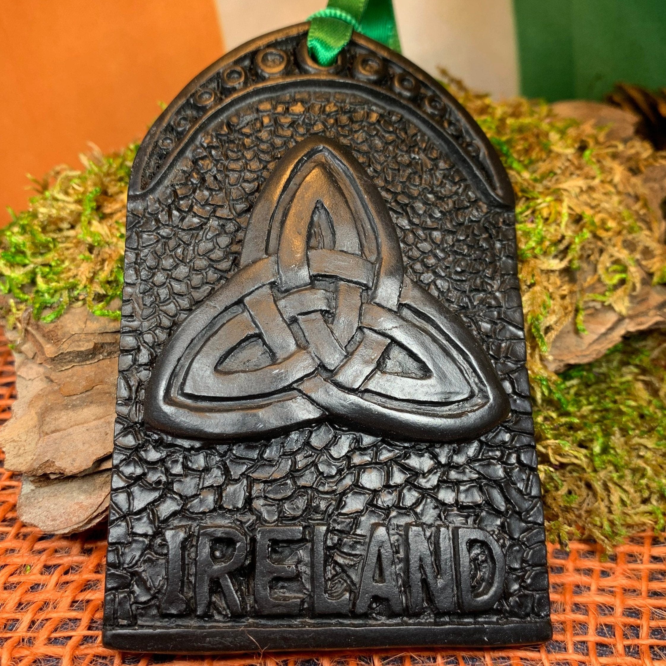 Trinity Knot Irish Turf Ornament