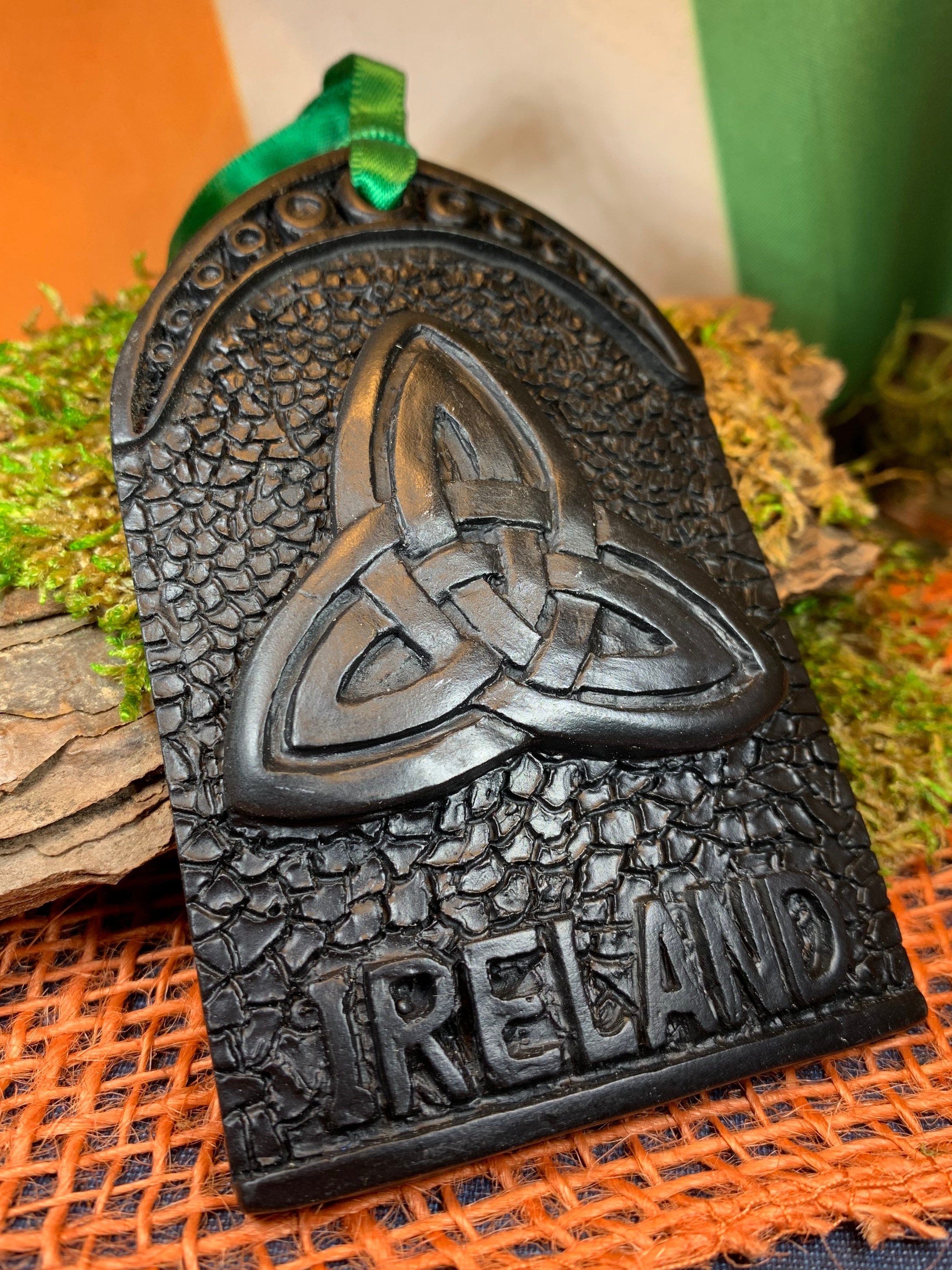 Trinity Knot Irish Turf Ornament