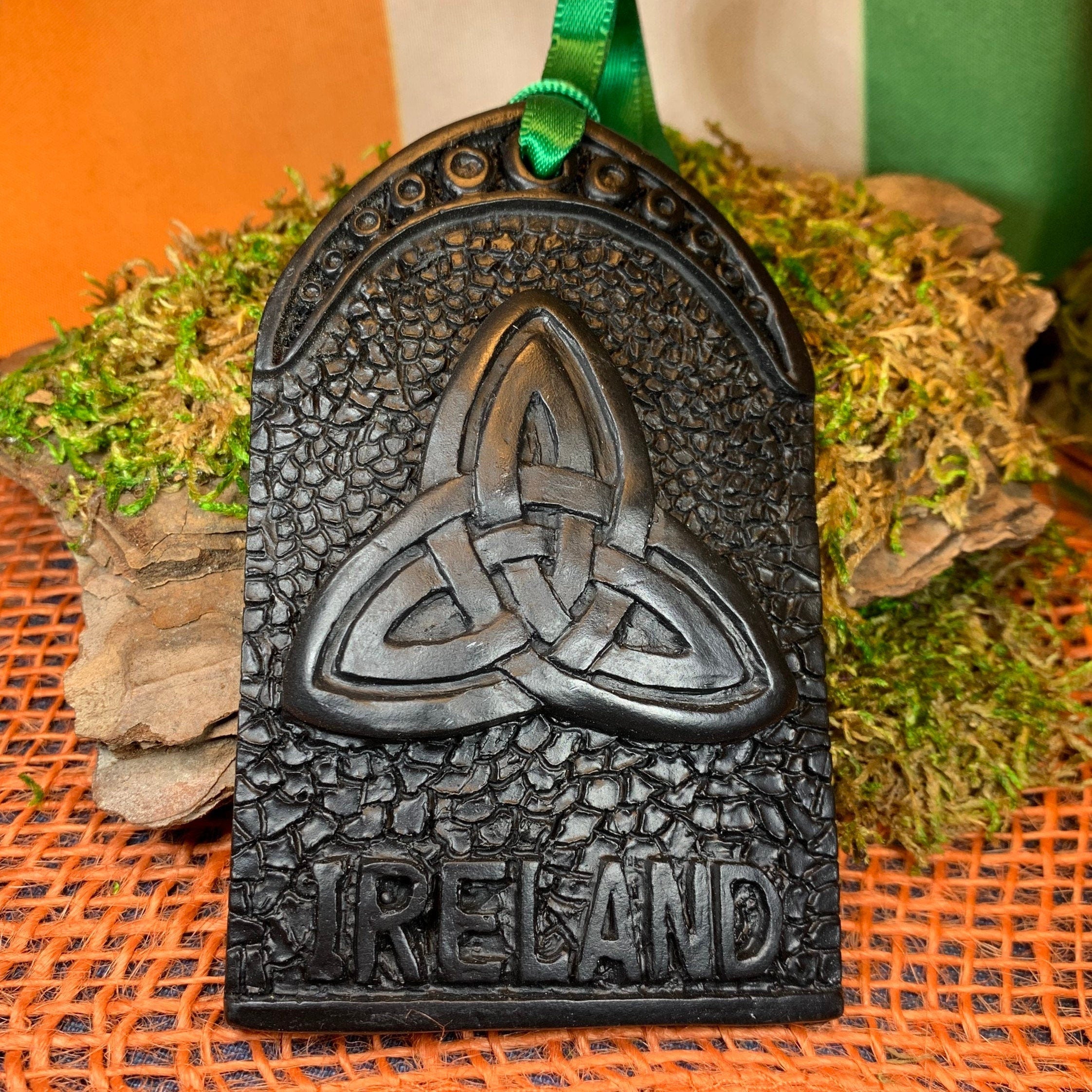 Trinity Knot Irish Turf Ornament