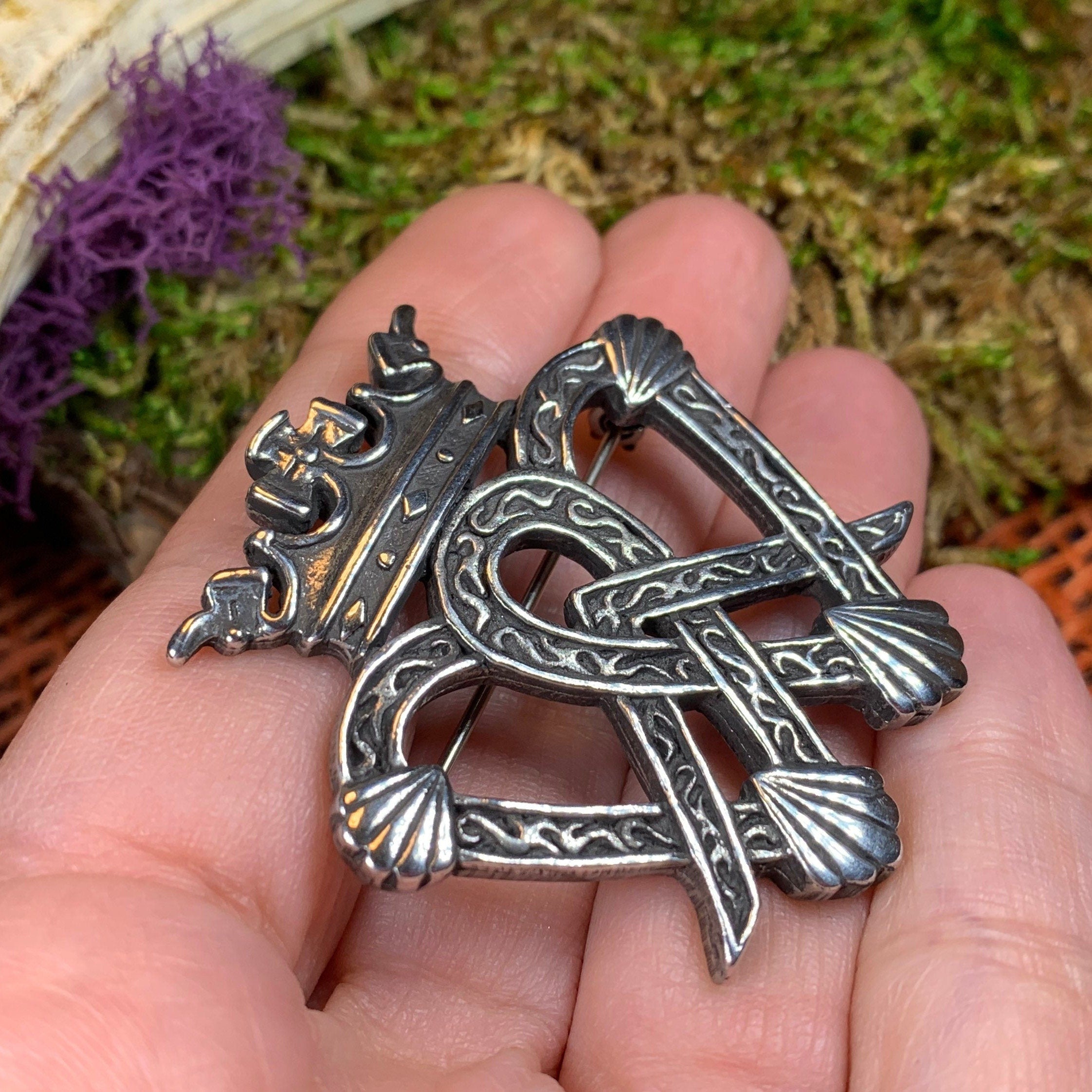 Siofa Luckenbooth Brooch