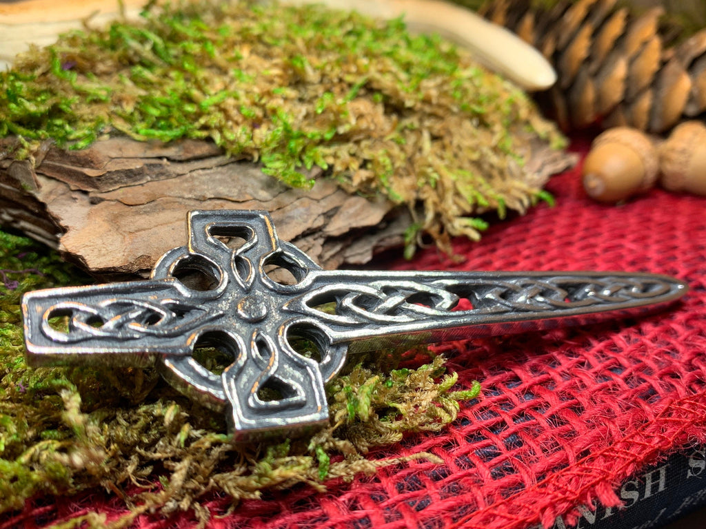 Rowan Celtic Cross Kilt Pin