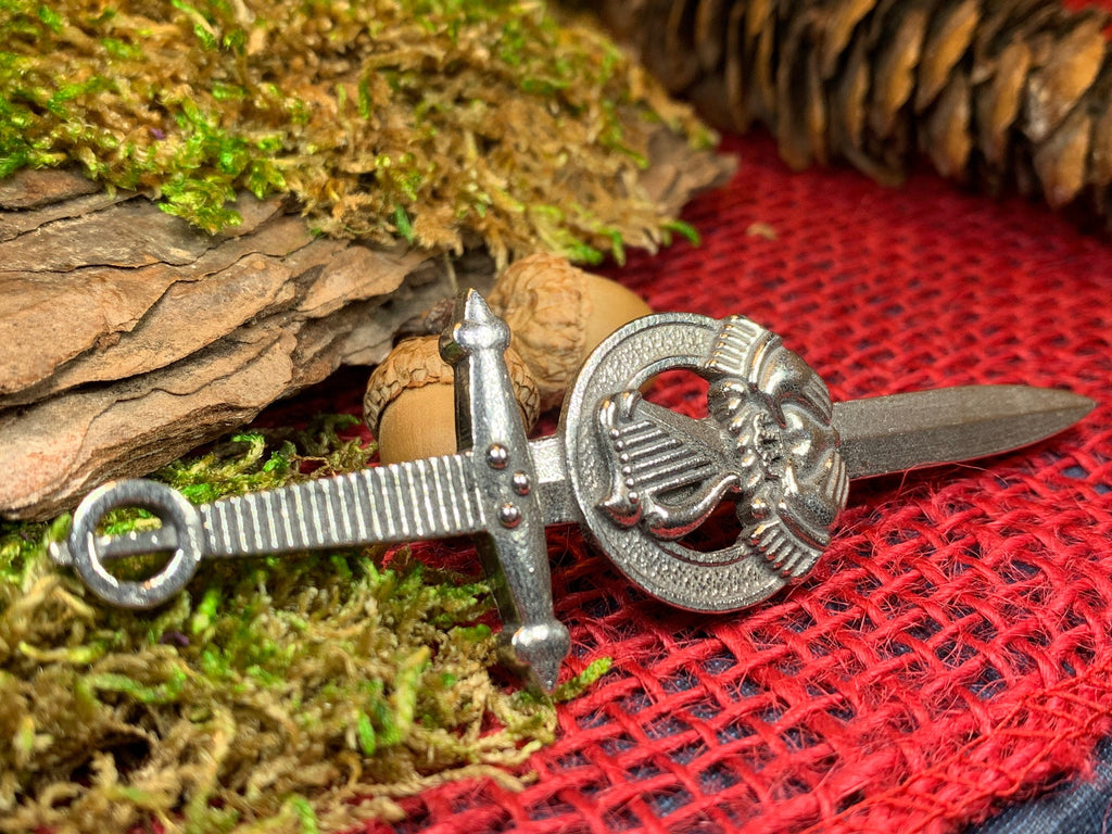 Irish Harp & Claddagh Kilt Pin