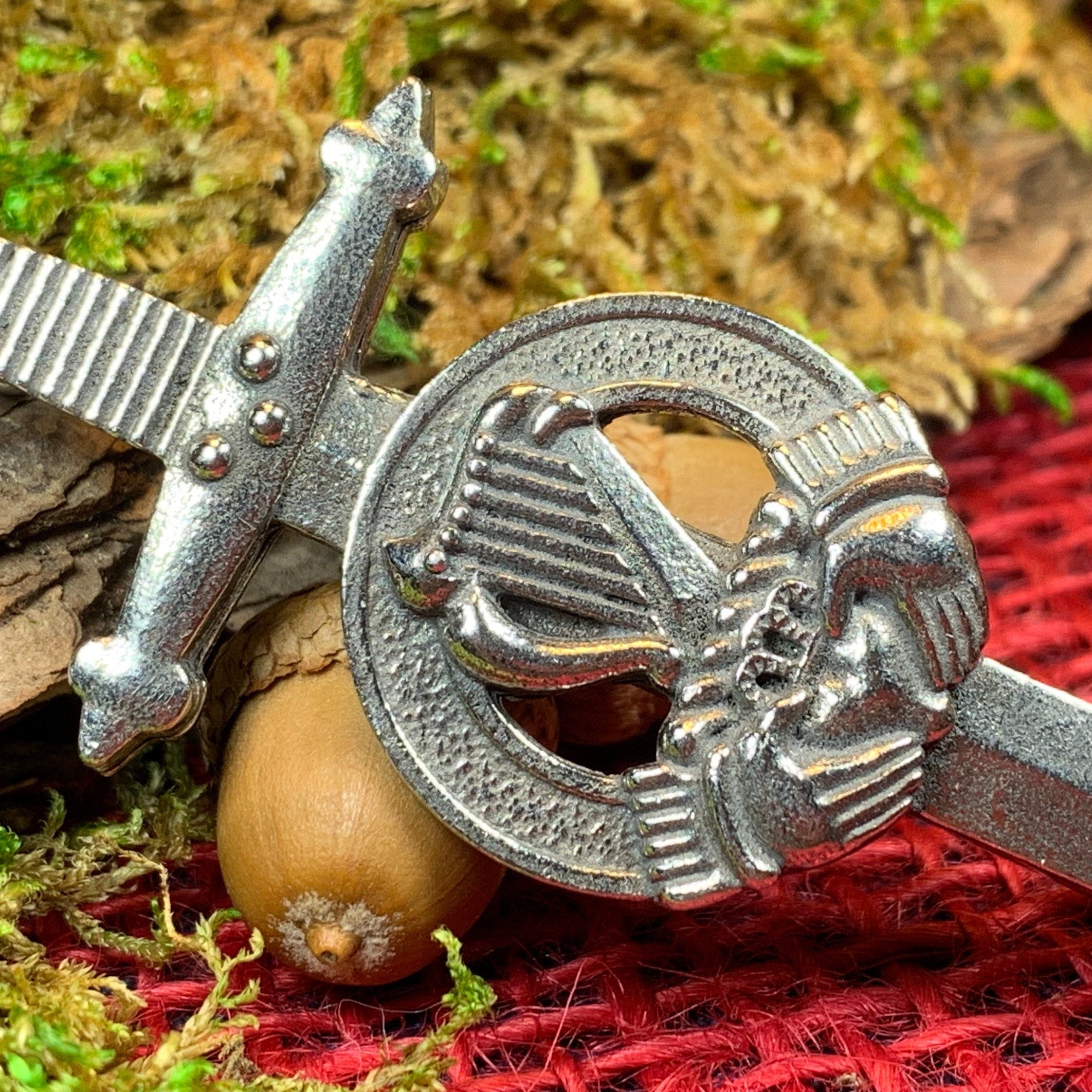 Irish Harp & Claddagh Kilt Pin