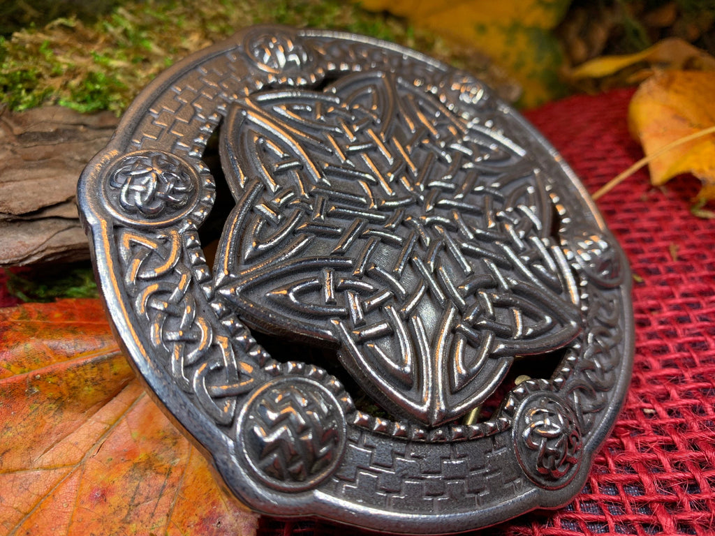 Celtic Key Plaid Brooch