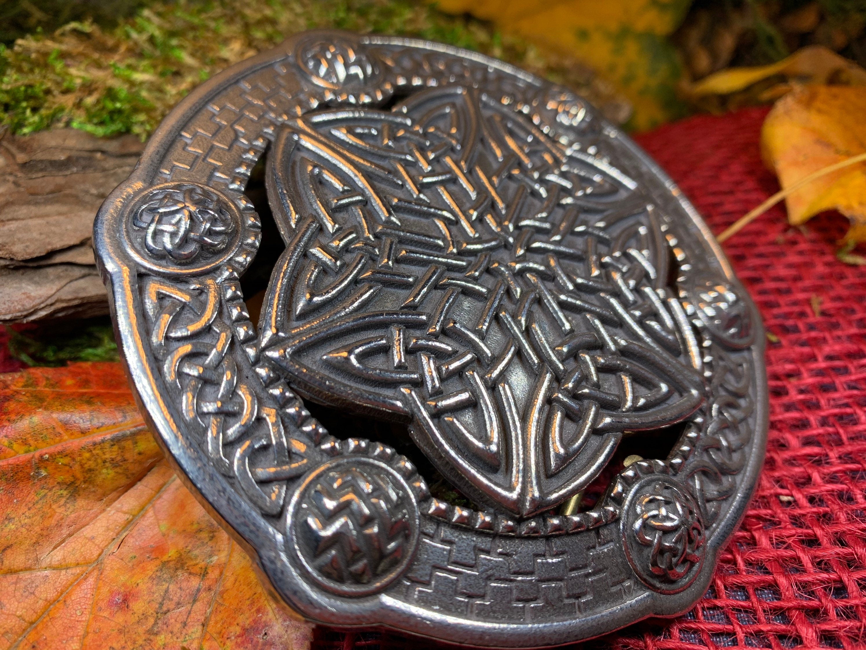 Celtic Key Plaid Brooch