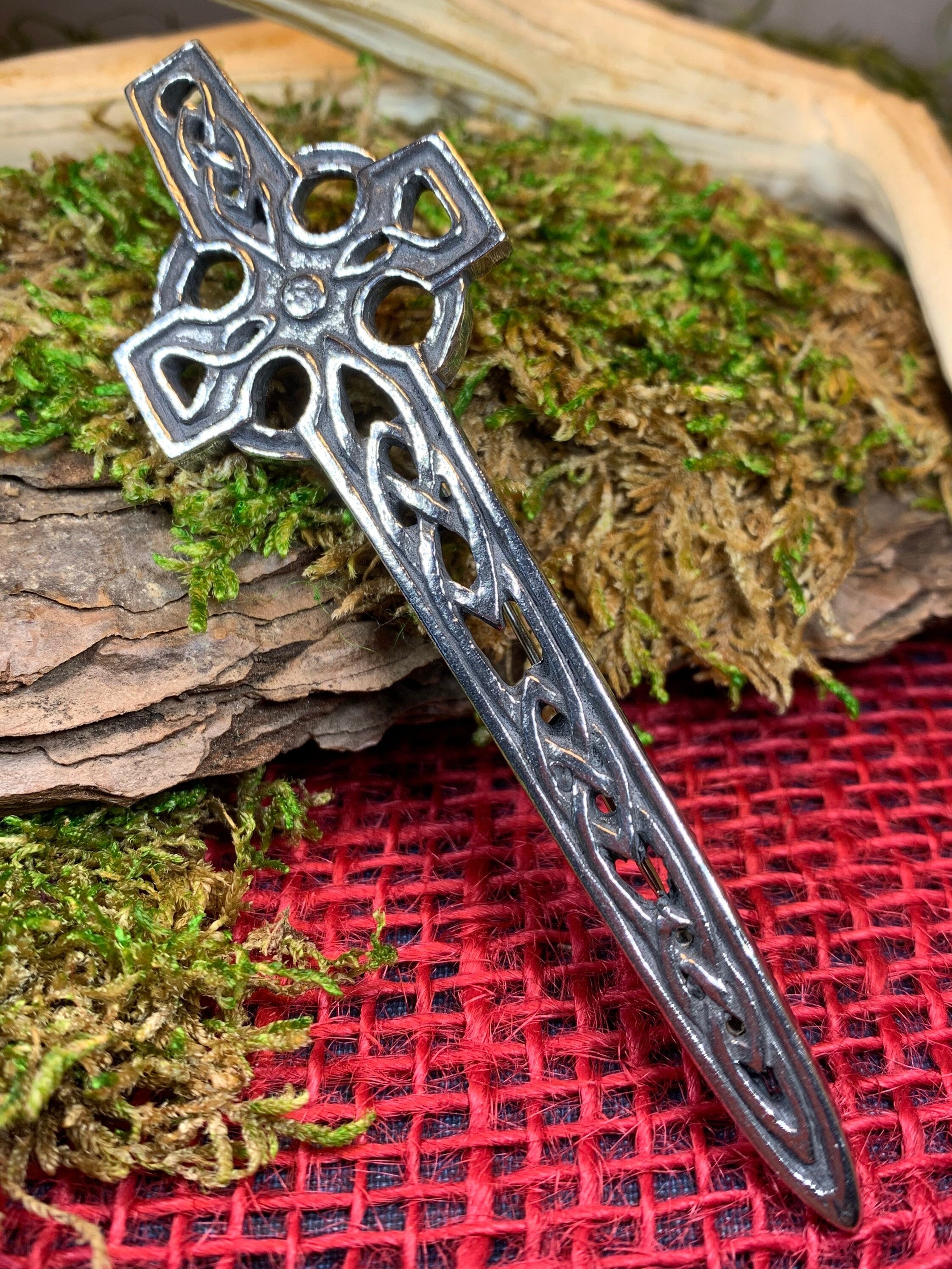 Rowan Celtic Cross Kilt Pin