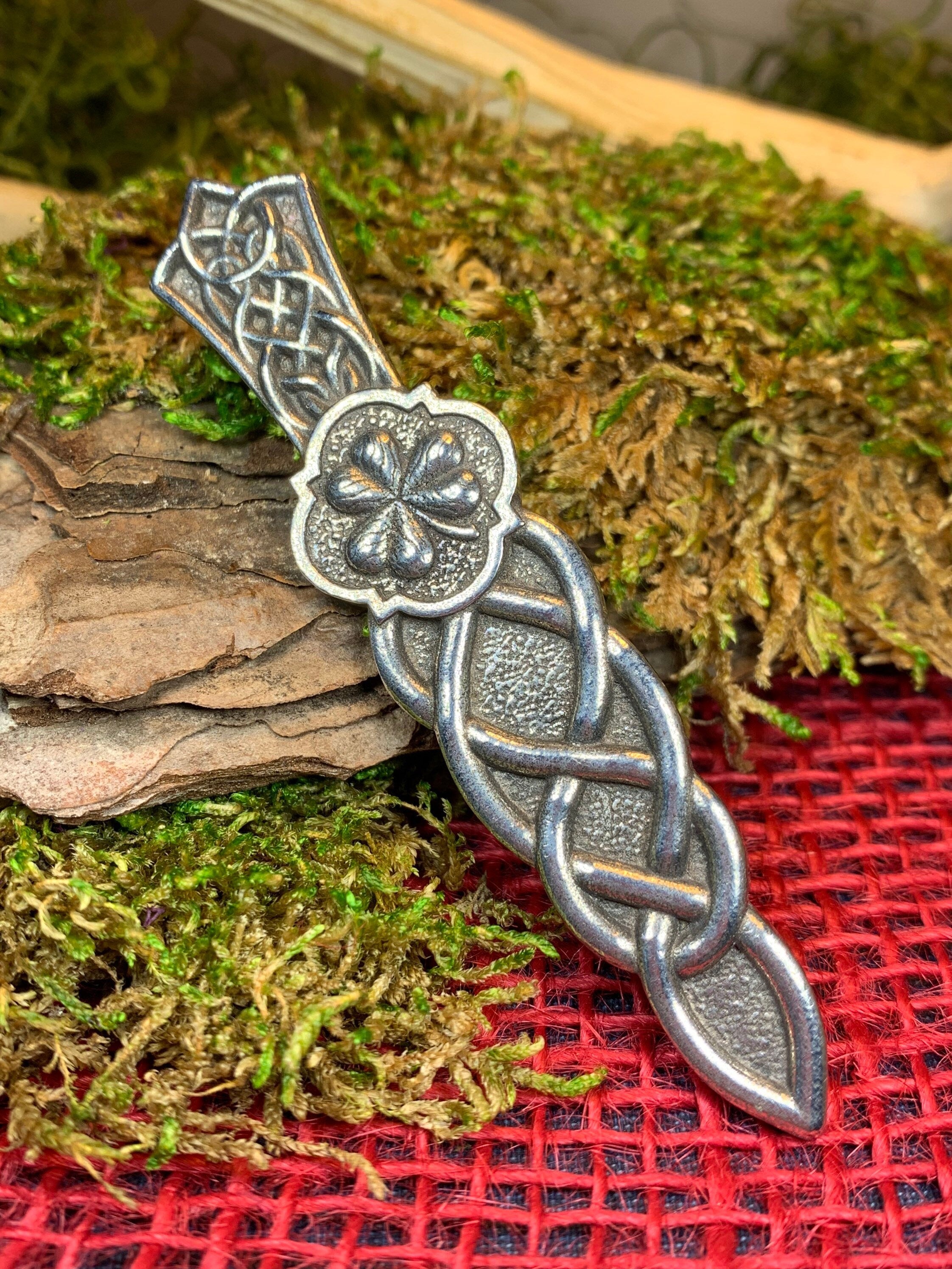 Shamrock & Celtic Knot Kilt Pin