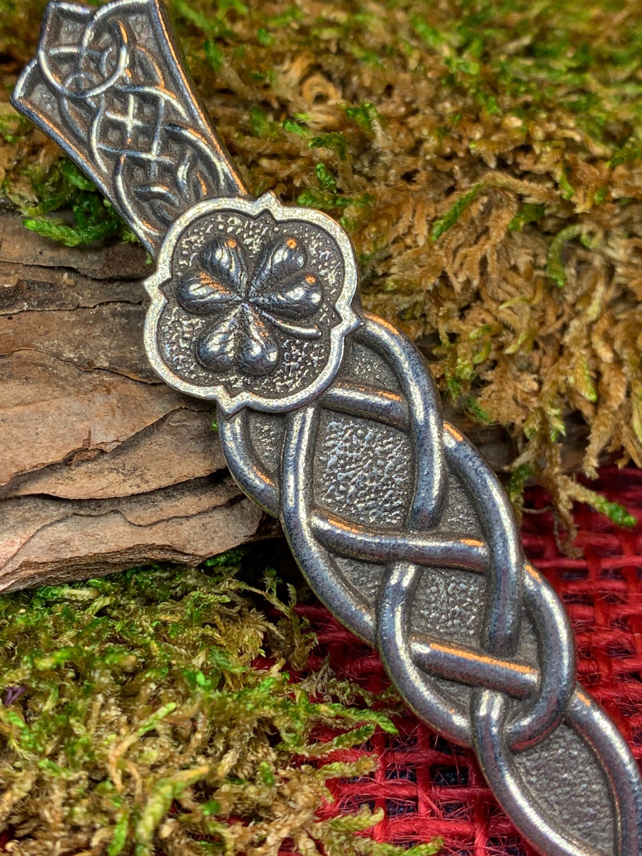 Shamrock & Celtic Knot Kilt Pin