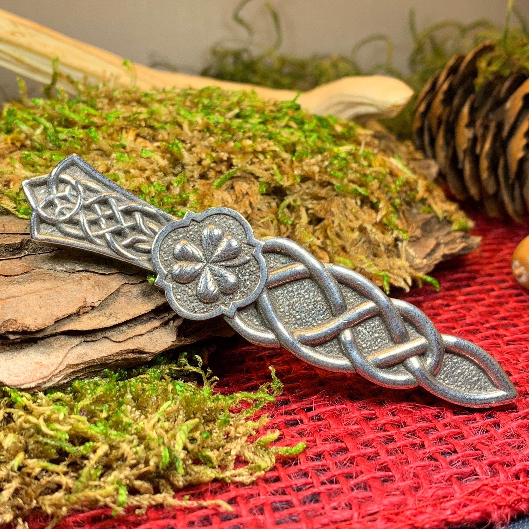 Shamrock & Celtic Knot Kilt Pin