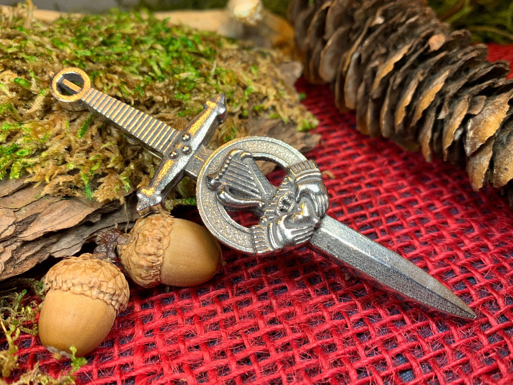 Irish Harp & Claddagh Kilt Pin