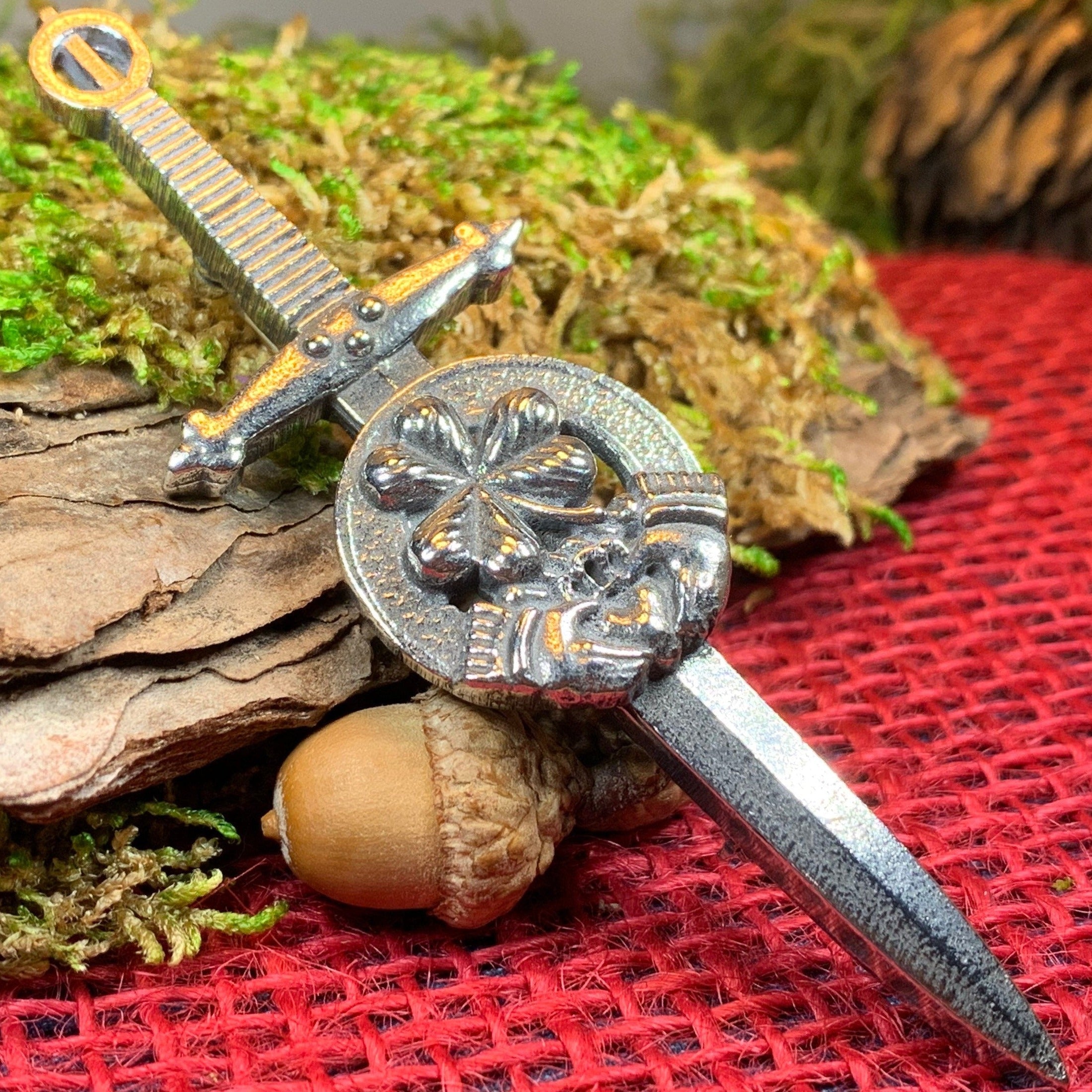 Irish Shamrock & Claddagh Kilt Pin