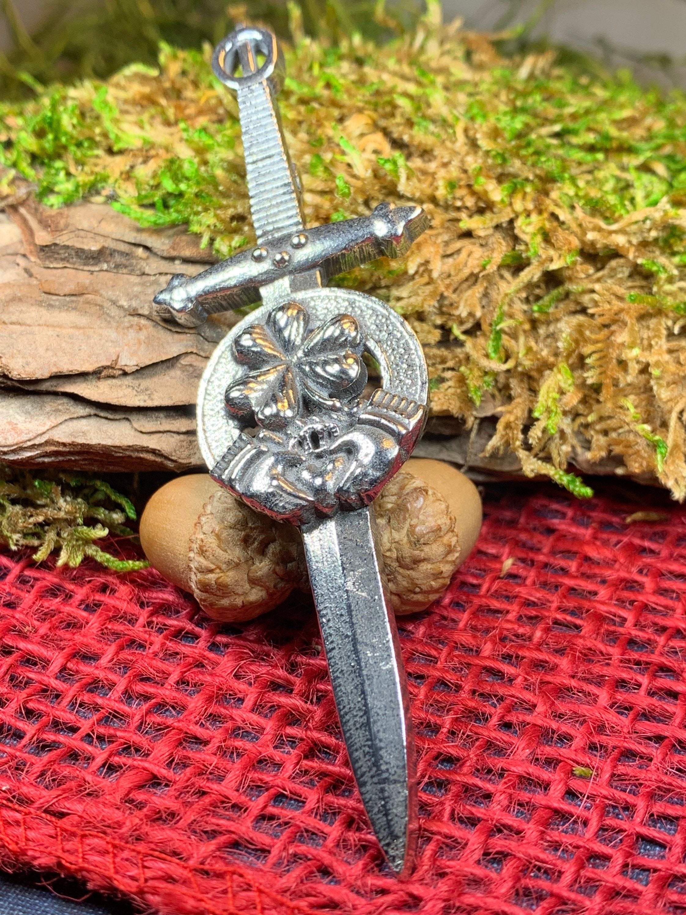 Irish Shamrock & Claddagh Kilt Pin