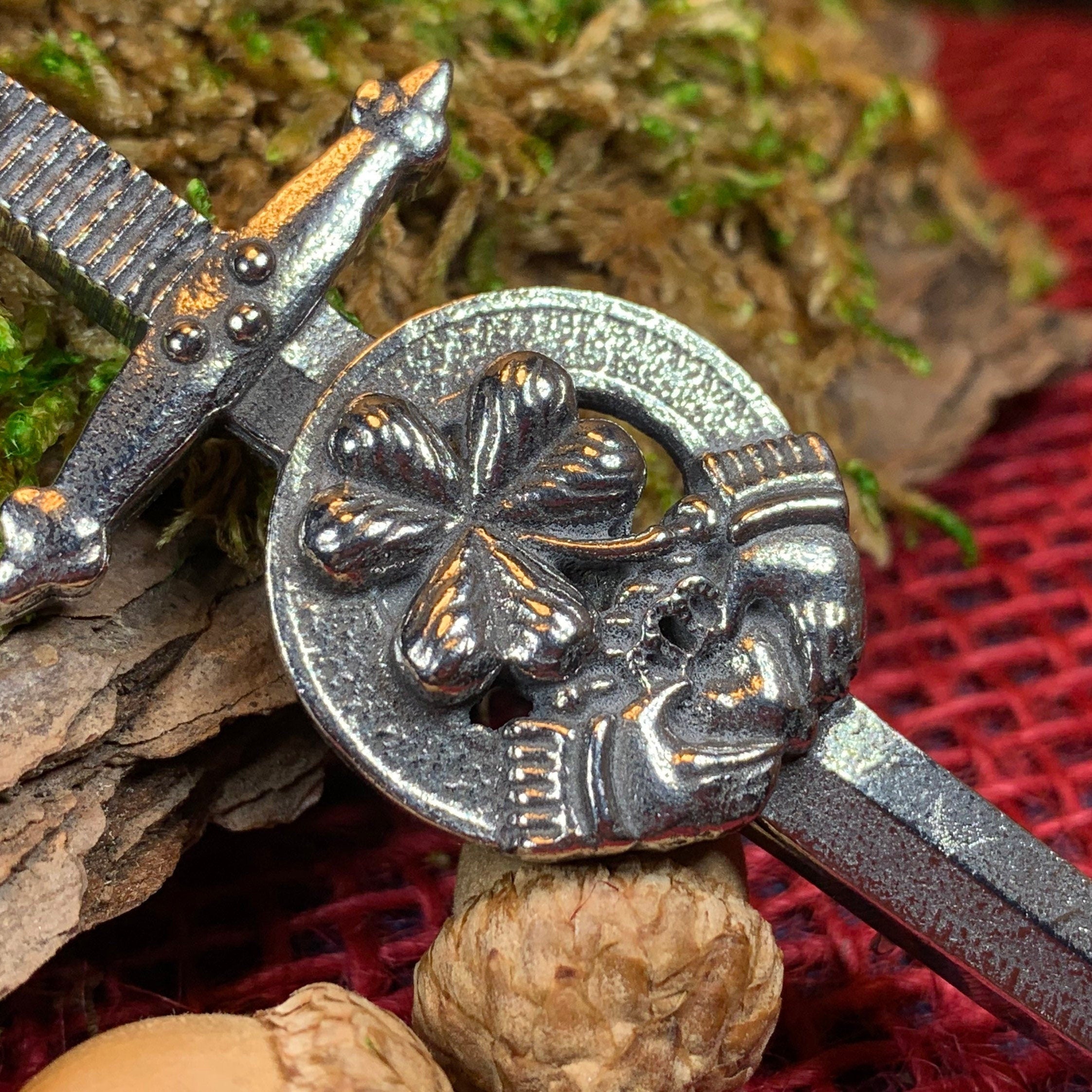 Irish Shamrock & Claddagh Kilt Pin