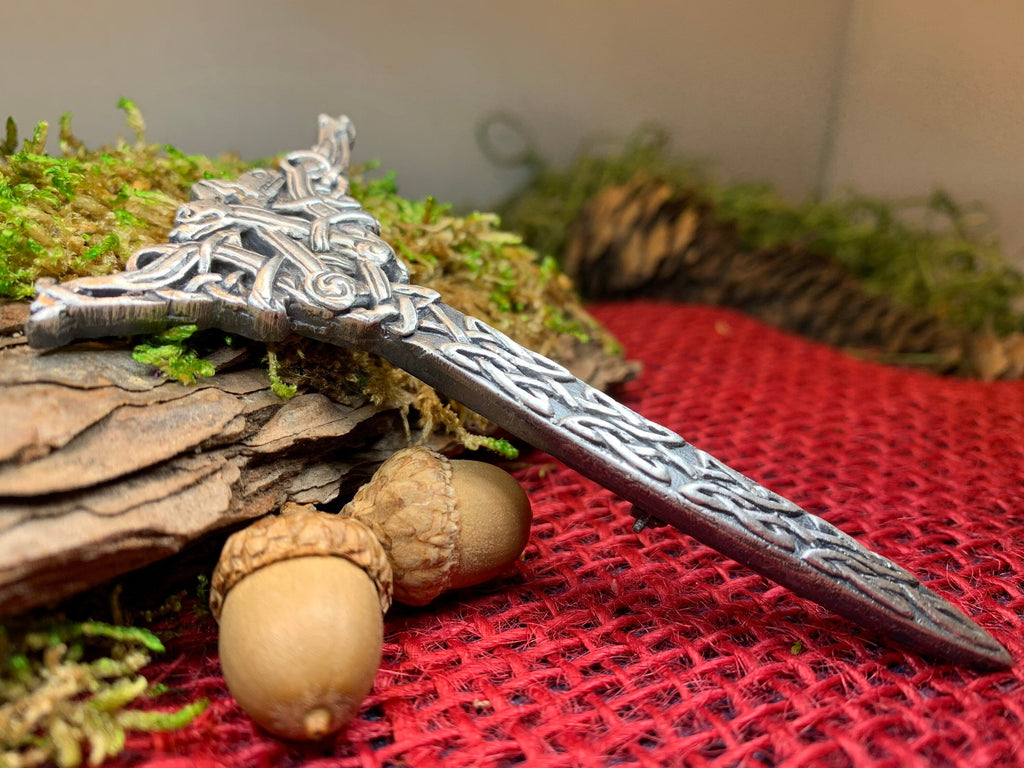 Dancing Dragons Kilt Pin