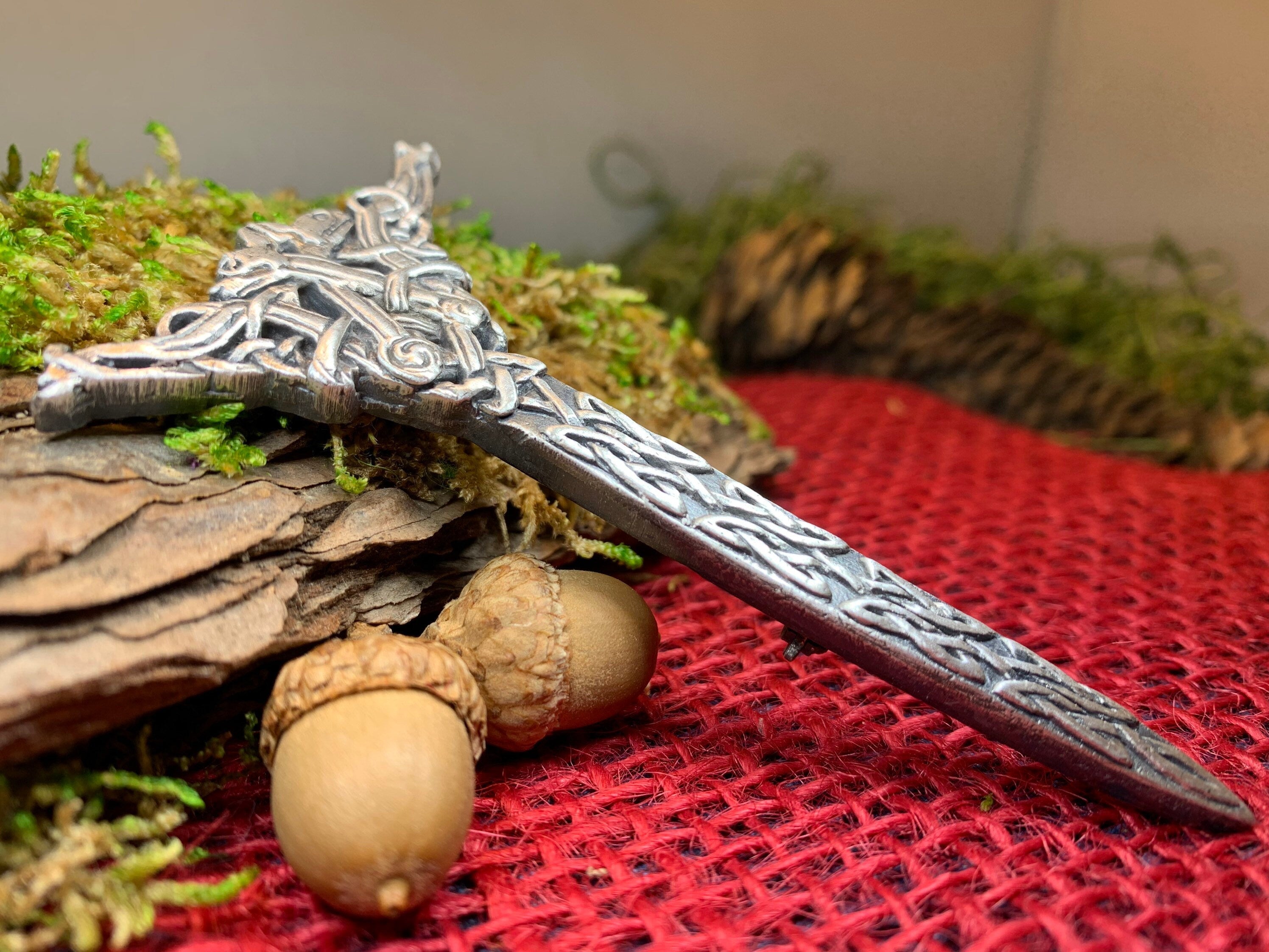 Dancing Dragons Kilt Pin