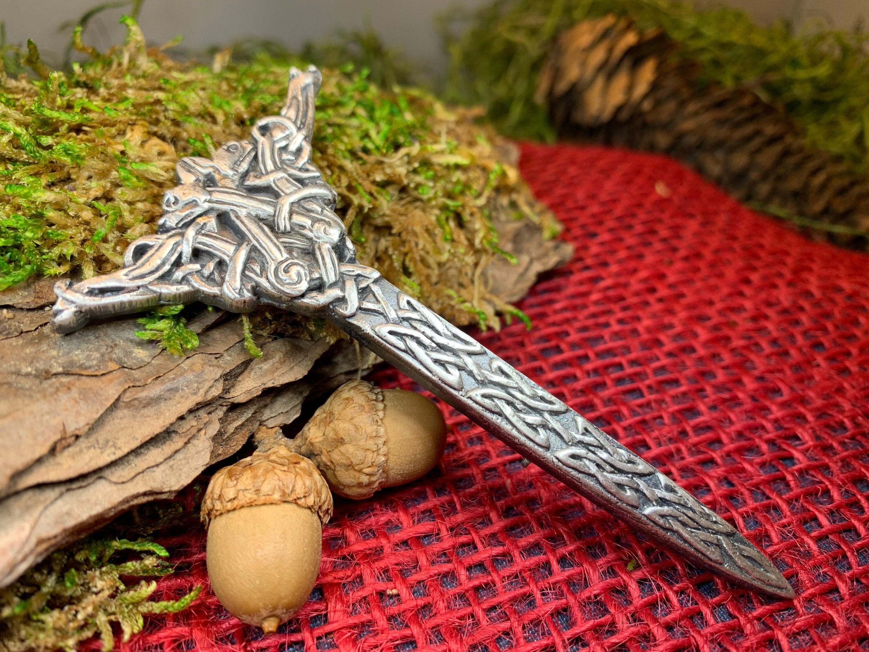 Dancing Dragons Kilt Pin