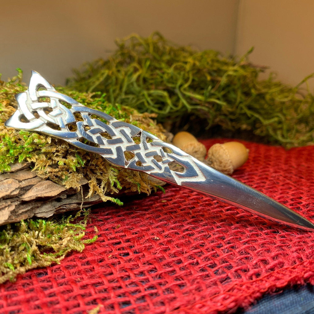 Rori Celtic Kilt Pin