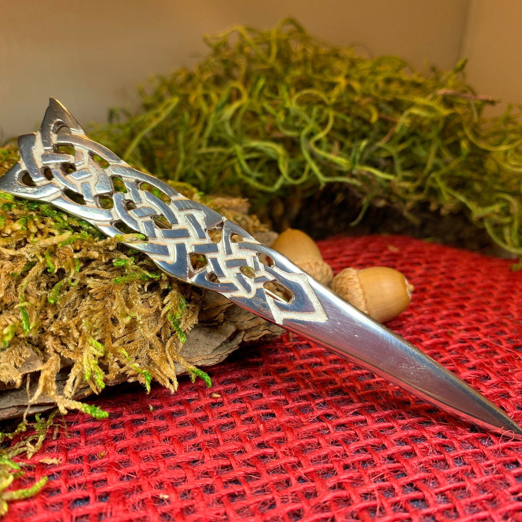 Rori Celtic Kilt Pin