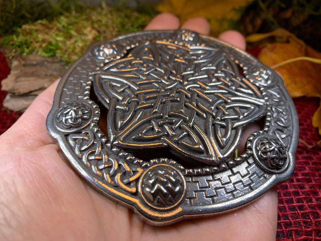 Celtic Key Plaid Brooch