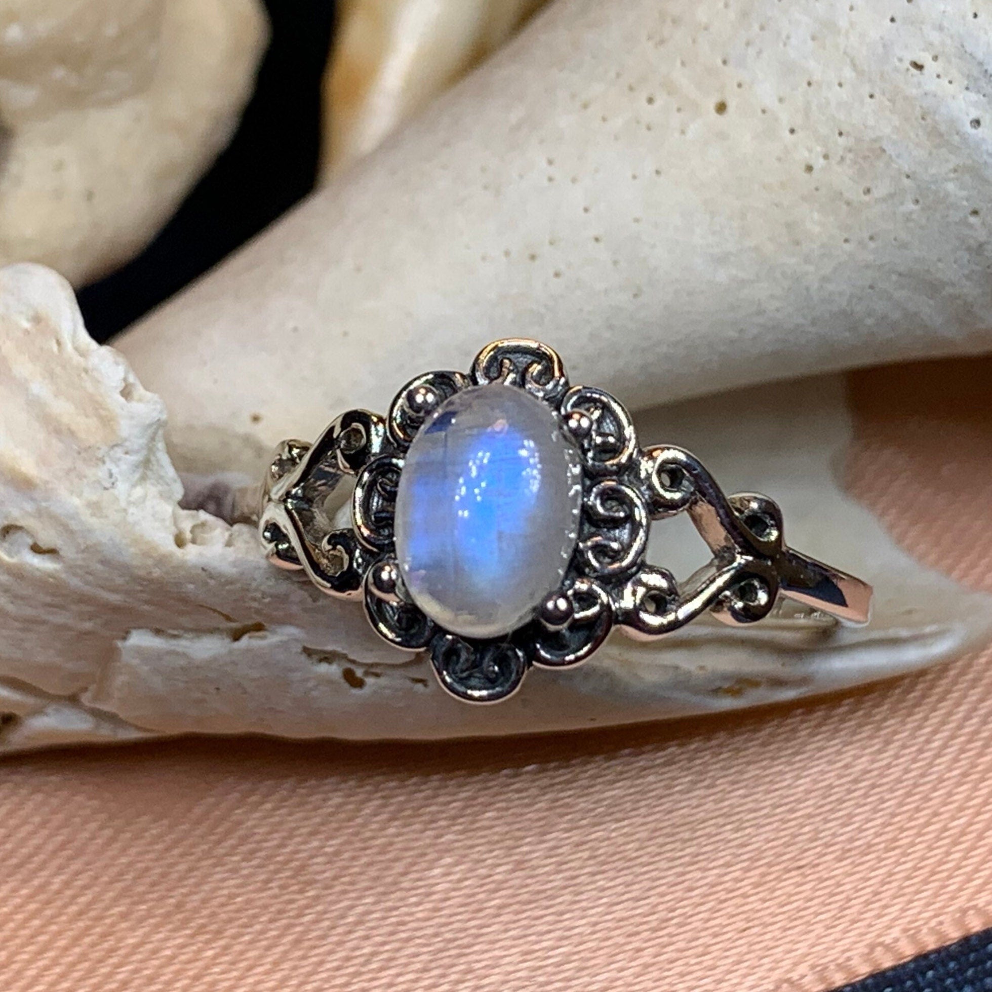 Dulciana Moonstone Ring