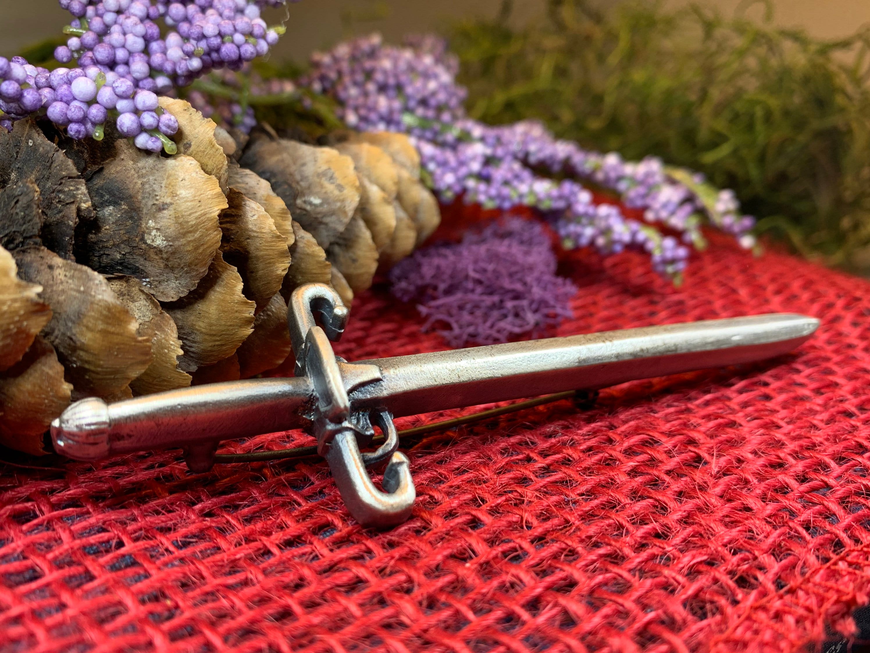 Wallace Sword Kilt Pin