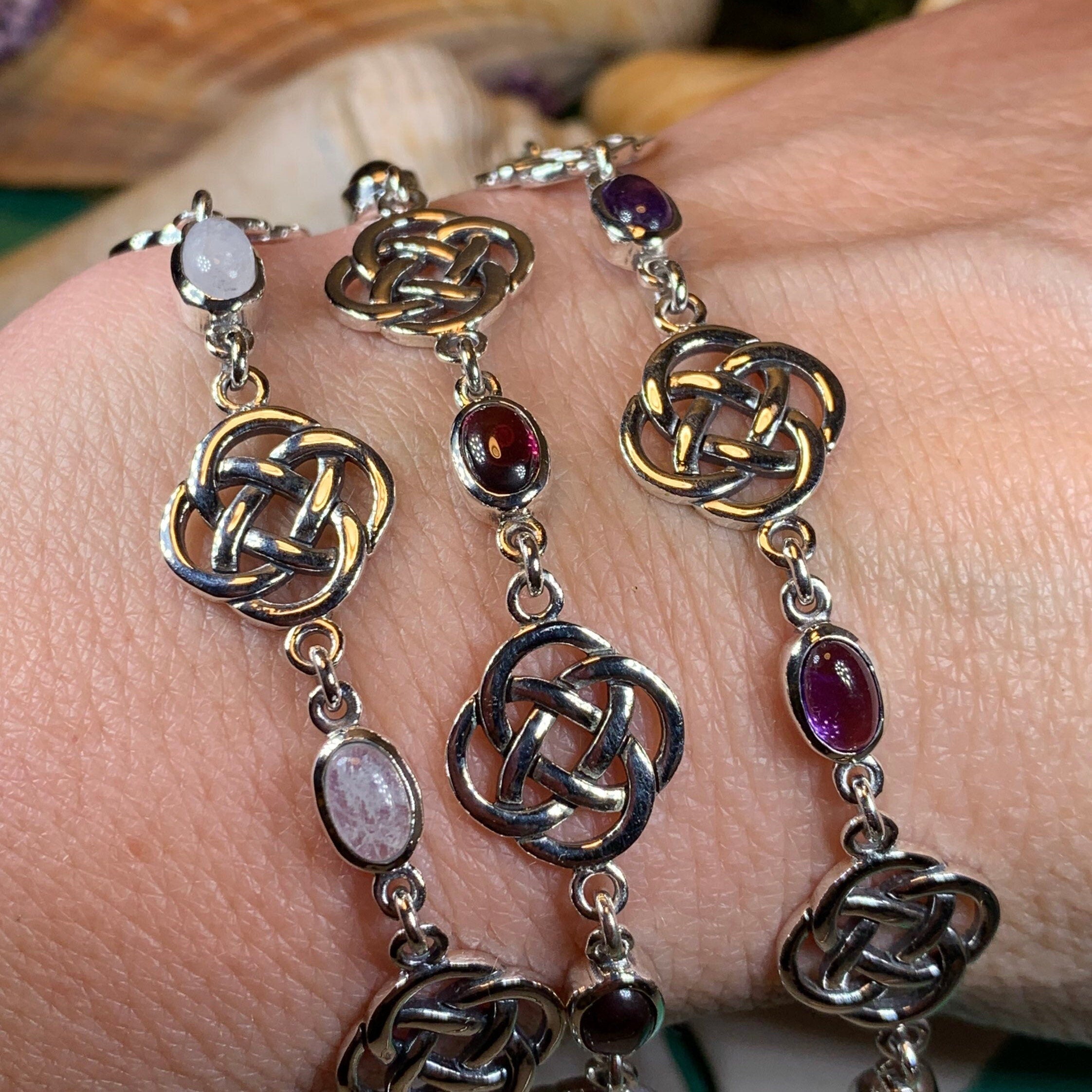 Dara Knot Gemstone Bracelet