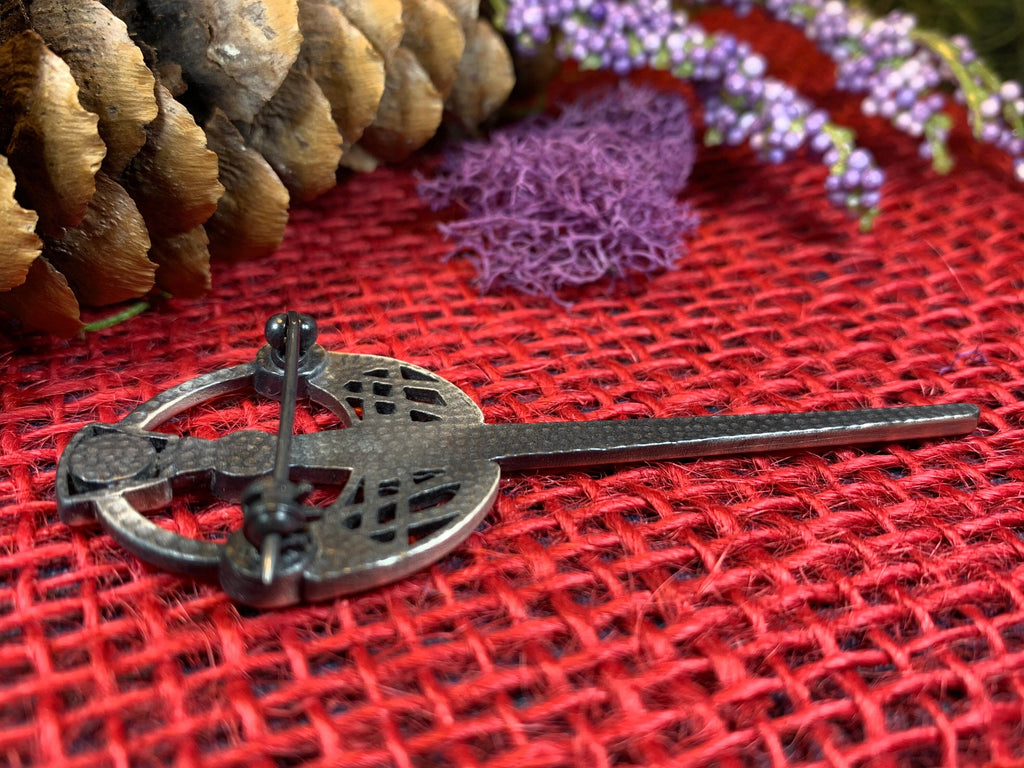 Penannular Celtic Kilt Pin