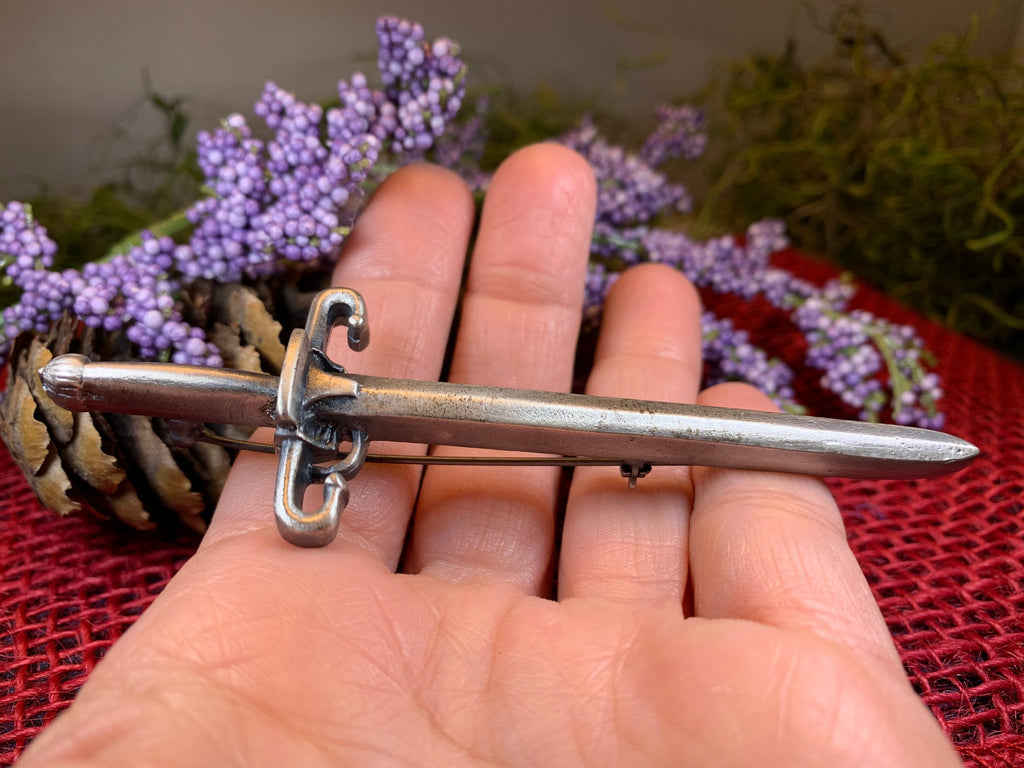 Wallace Sword Kilt Pin