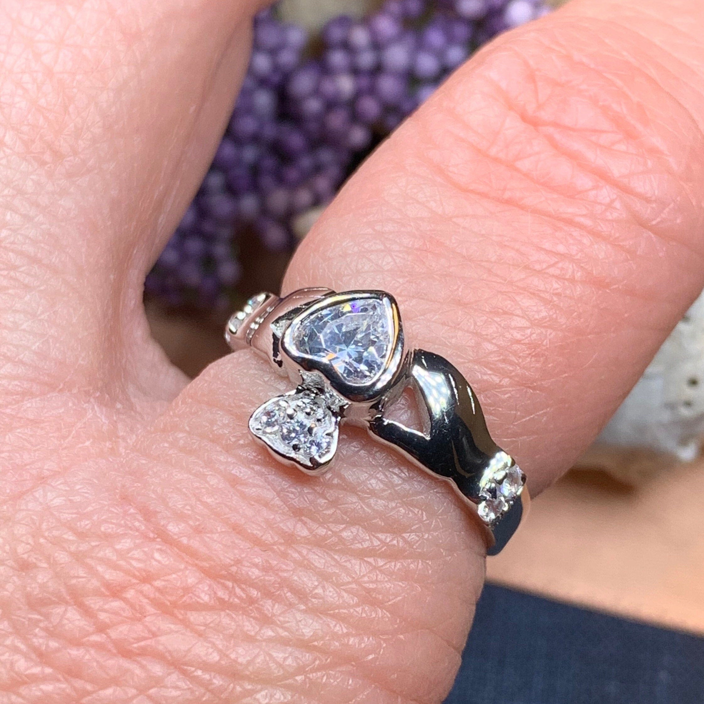 Debutante Claddagh Ring