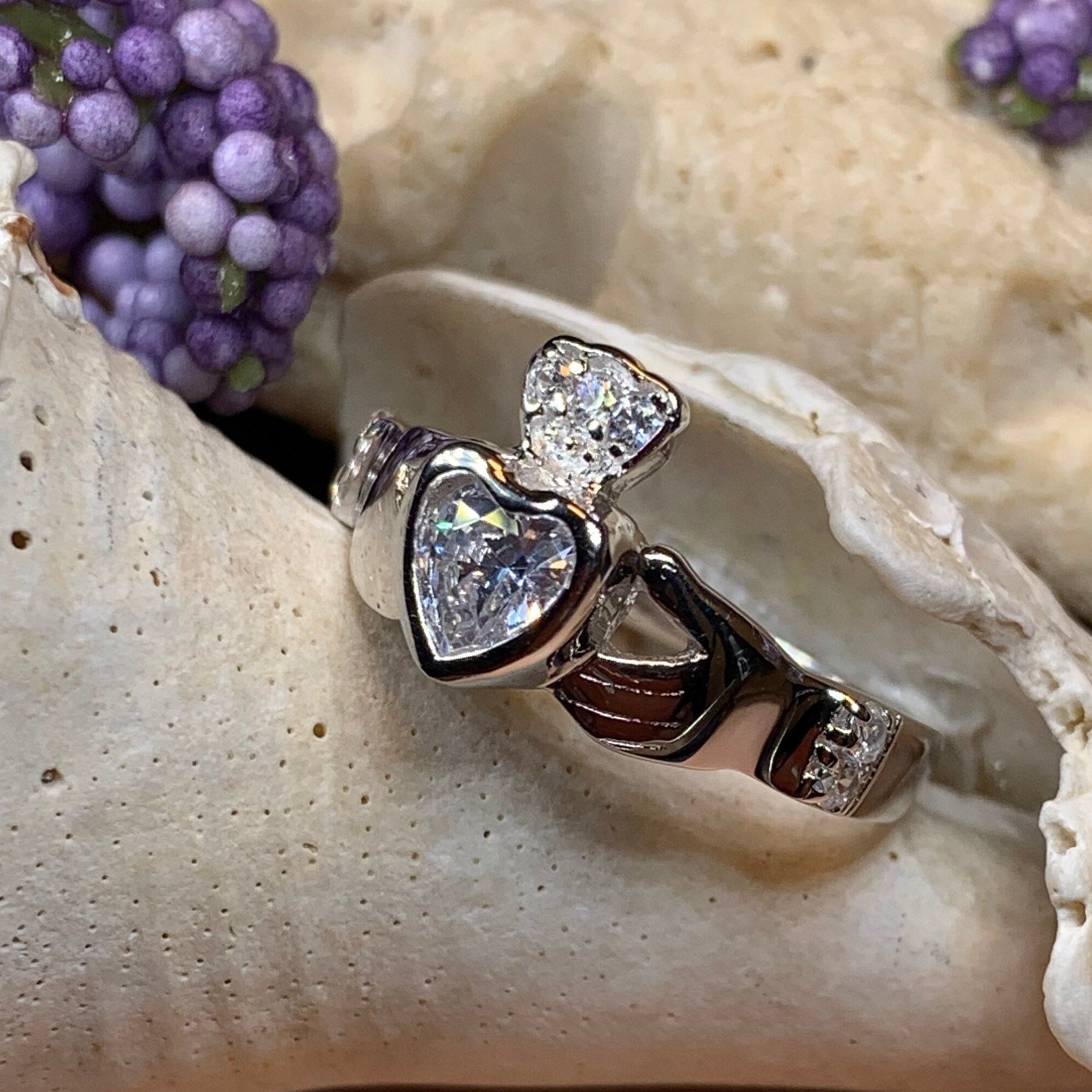 Debutante Claddagh Ring