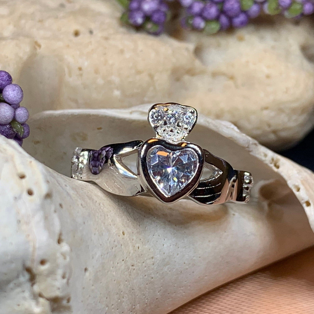 Debutante Claddagh Ring