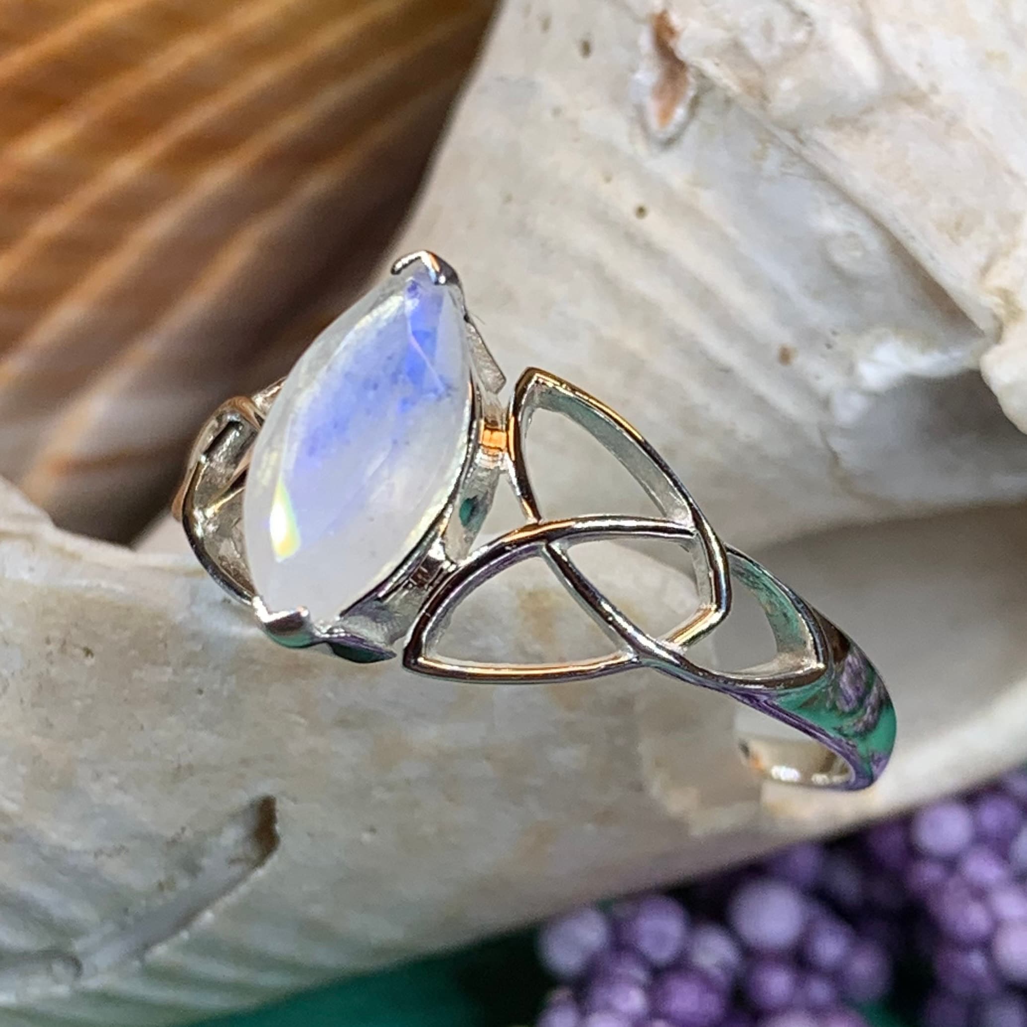 Esmeralda Celtic Knot Ring