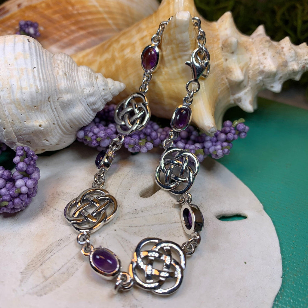 Dara Knot Gemstone Bracelet